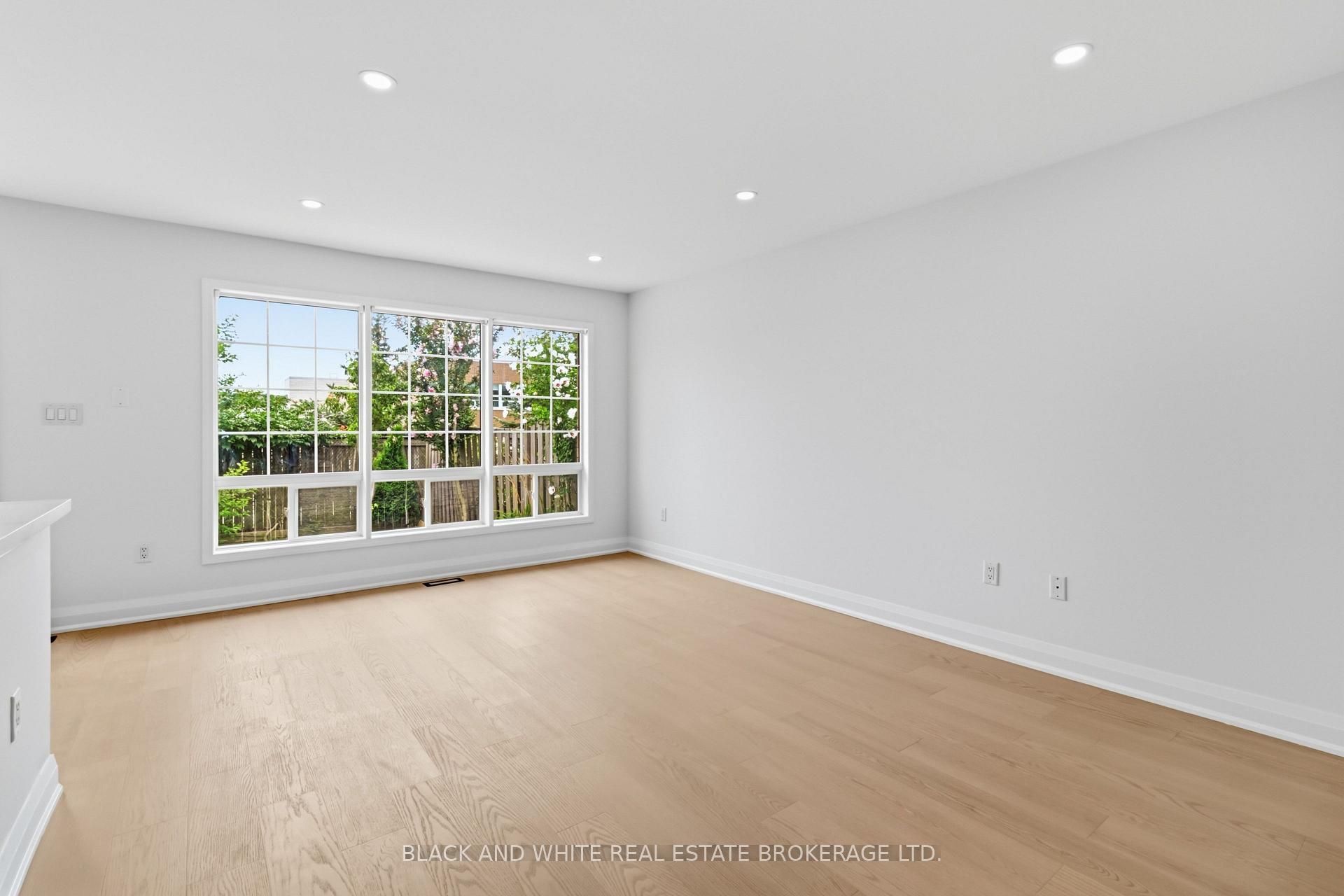 Photo 8 of 3178 Stornoway Circle, Oakville, Bronte Creek — HOMEH