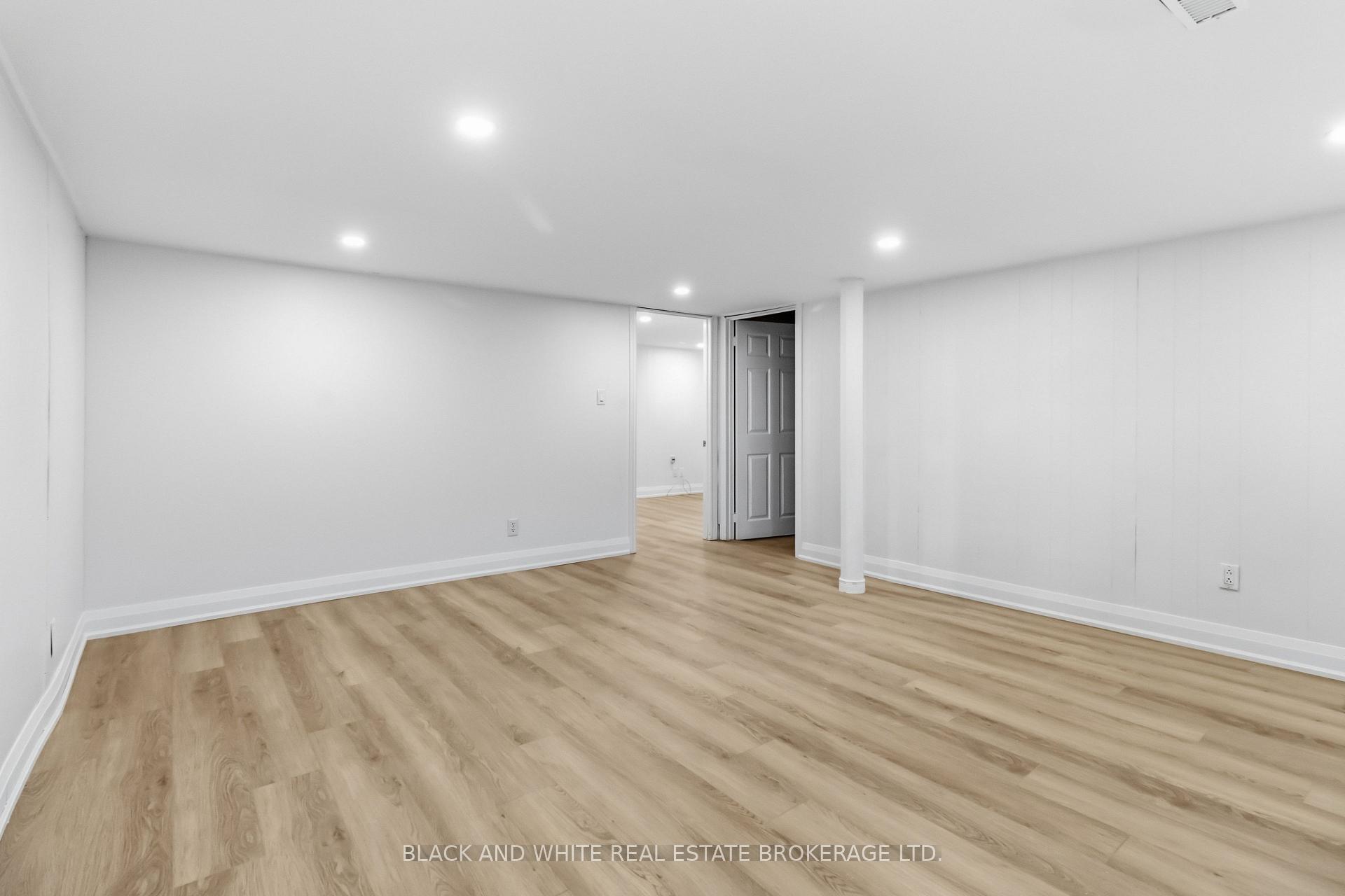 Photo 18 of 3178 Stornoway Circle, Oakville, Bronte Creek — HOMEH