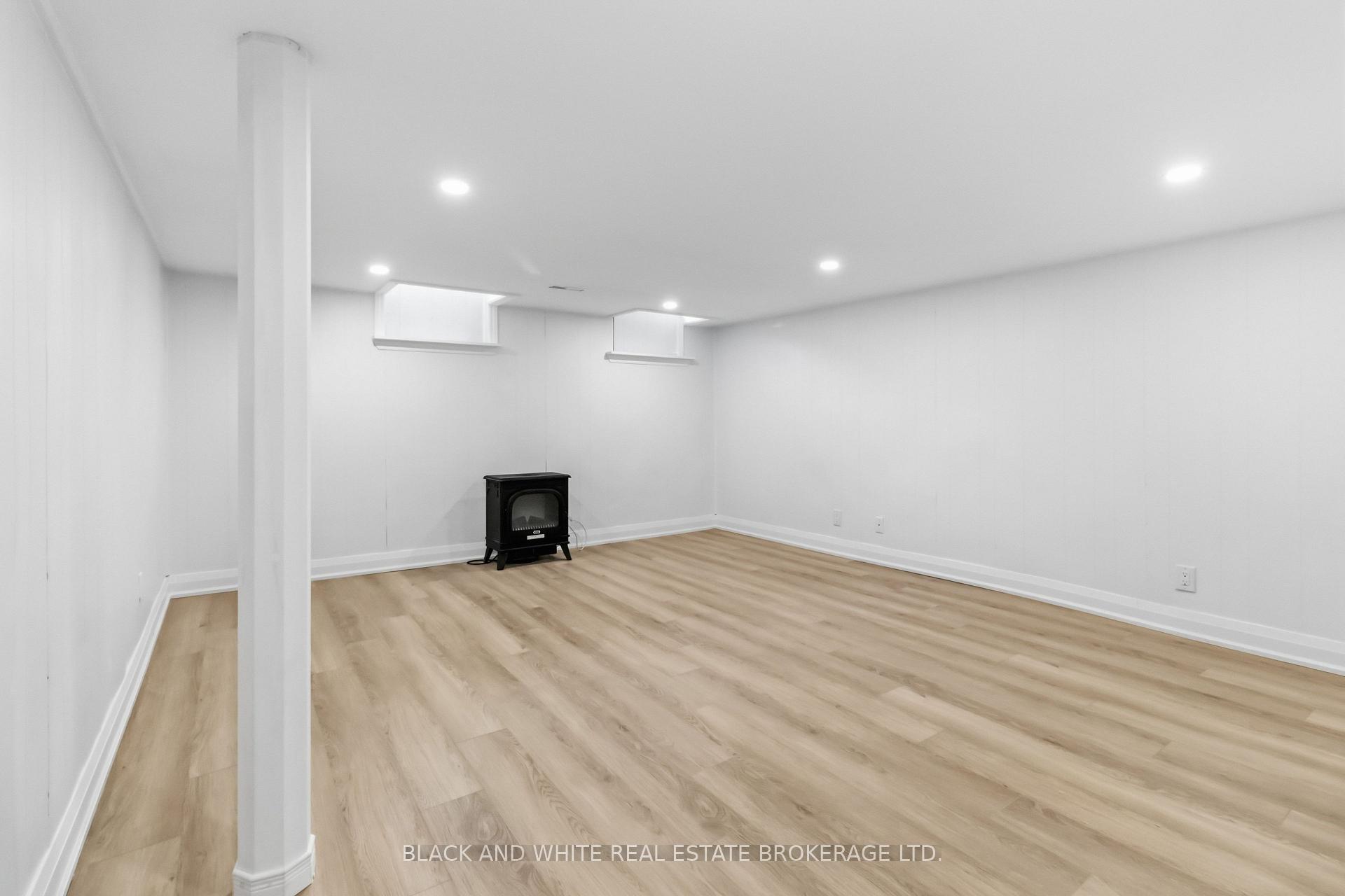 Photo 19 of 3178 Stornoway Circle, Oakville, Bronte Creek — HOMEH
