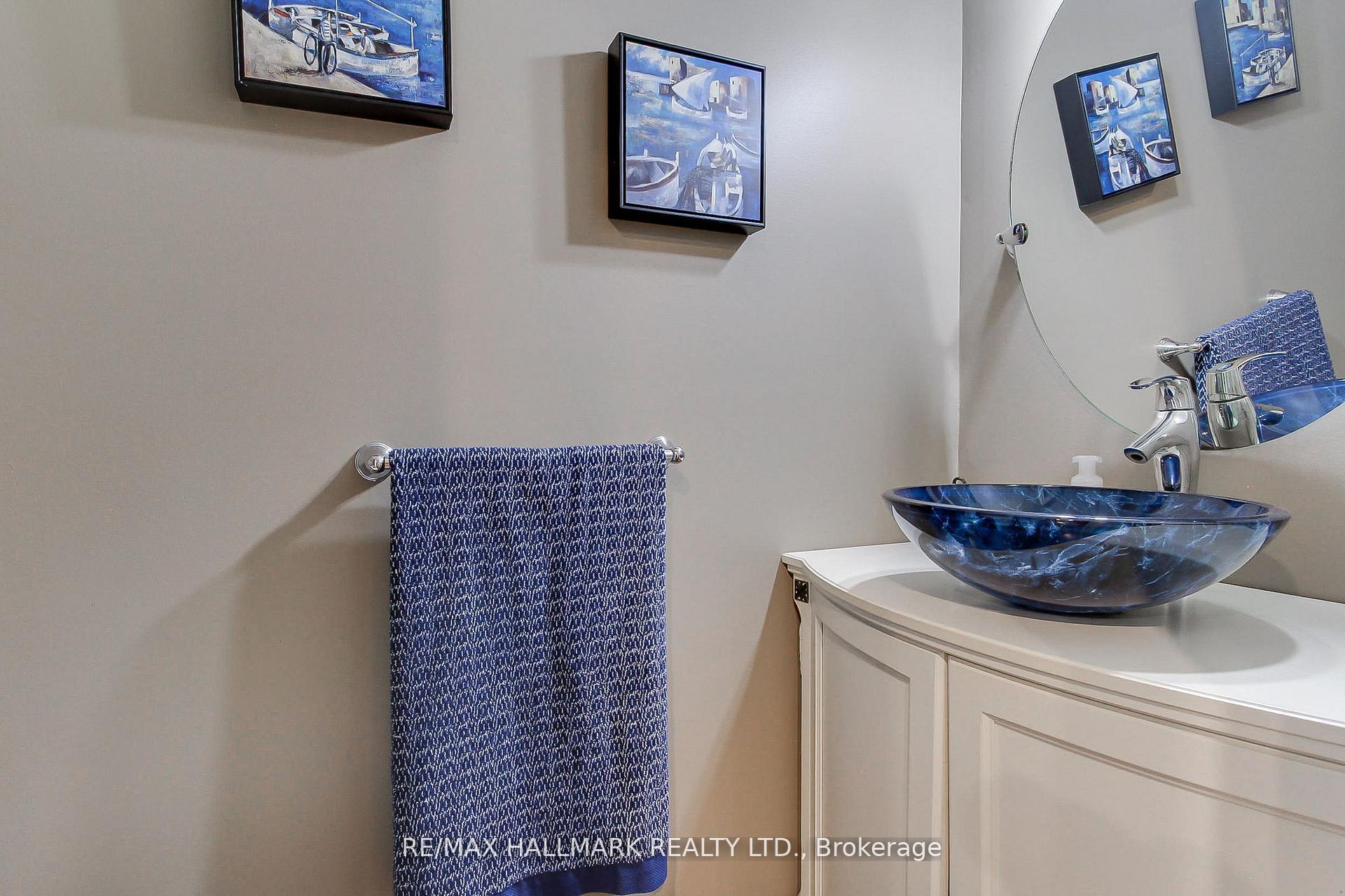 Photo 21 of 865 Arnold Crescent, Newmarket, Gorham-College Manor — HOMEH