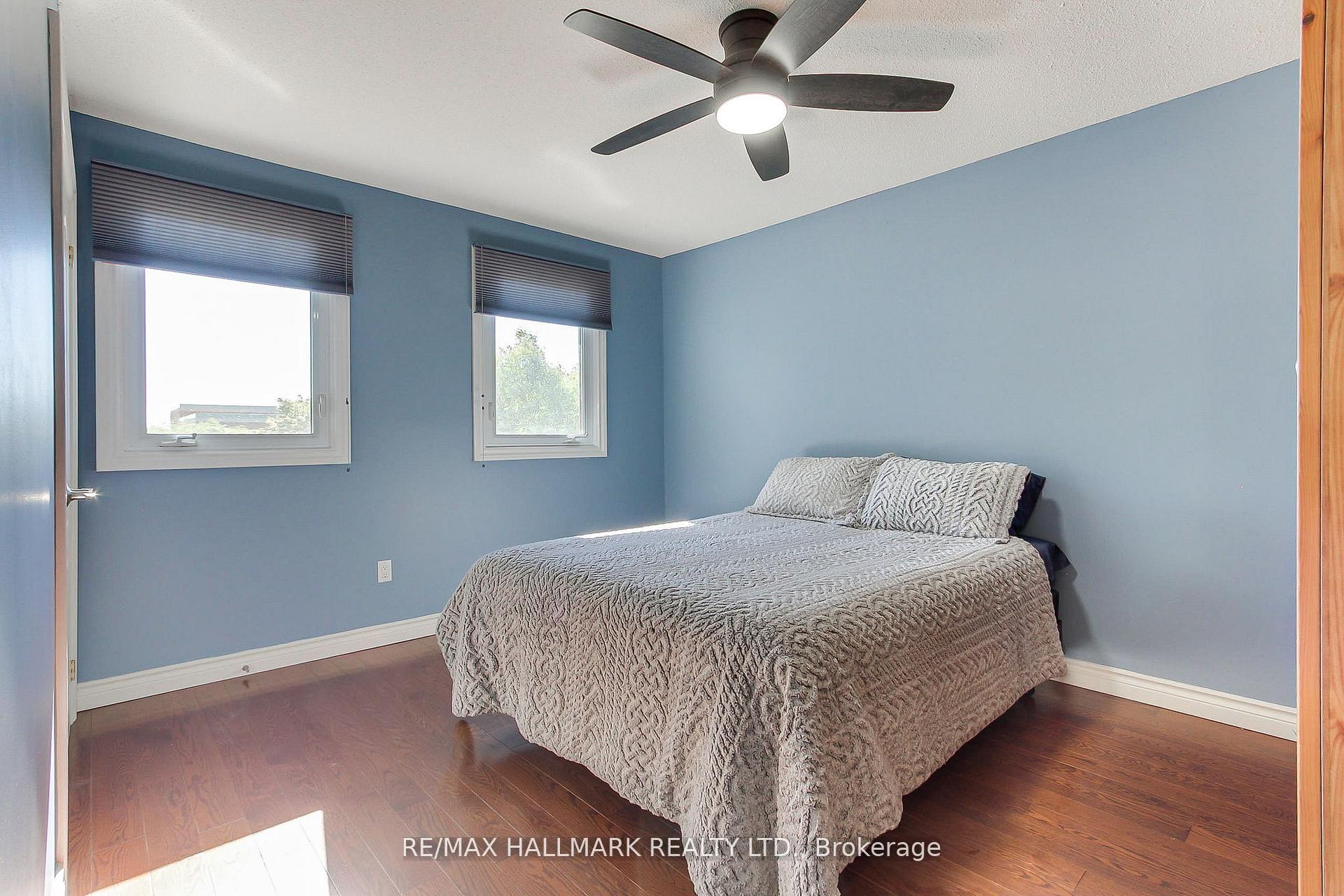 Photo 28 of 865 Arnold Crescent, Newmarket, Gorham-College Manor — HOMEH