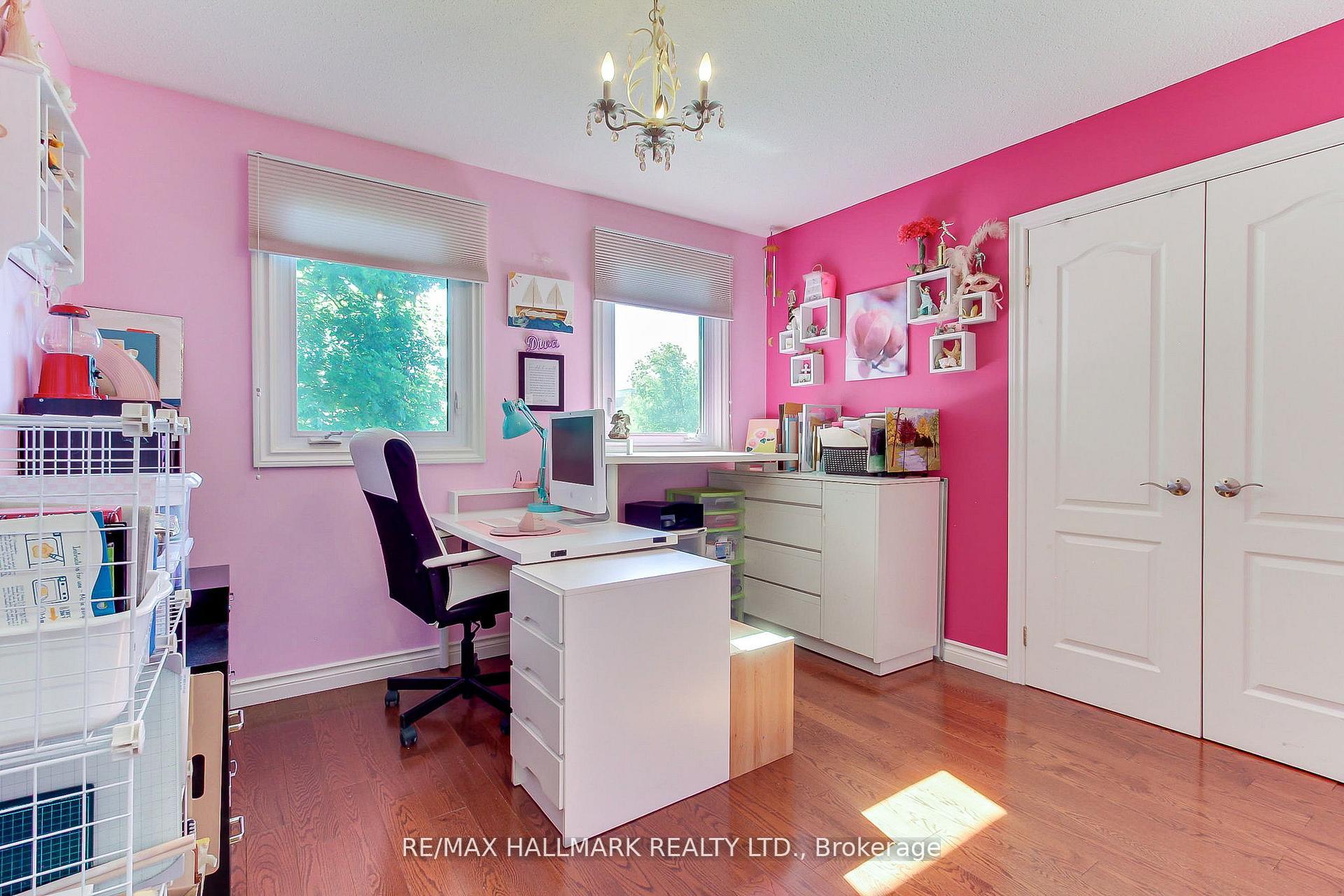 Photo 32 of 865 Arnold Crescent, Newmarket, Gorham-College Manor — HOMEH