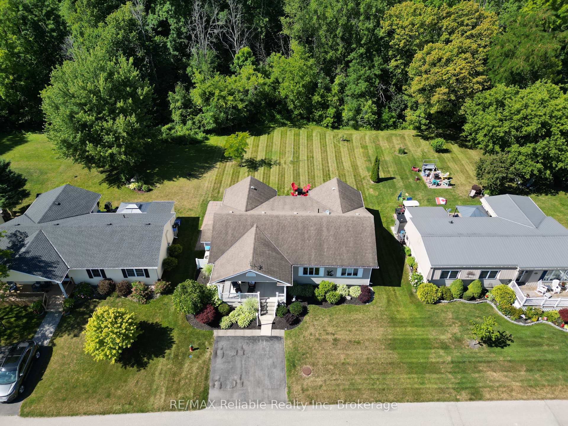 Photo 3 of 347 Shannon Boulevard, South Huron, Stephen — HOMEH