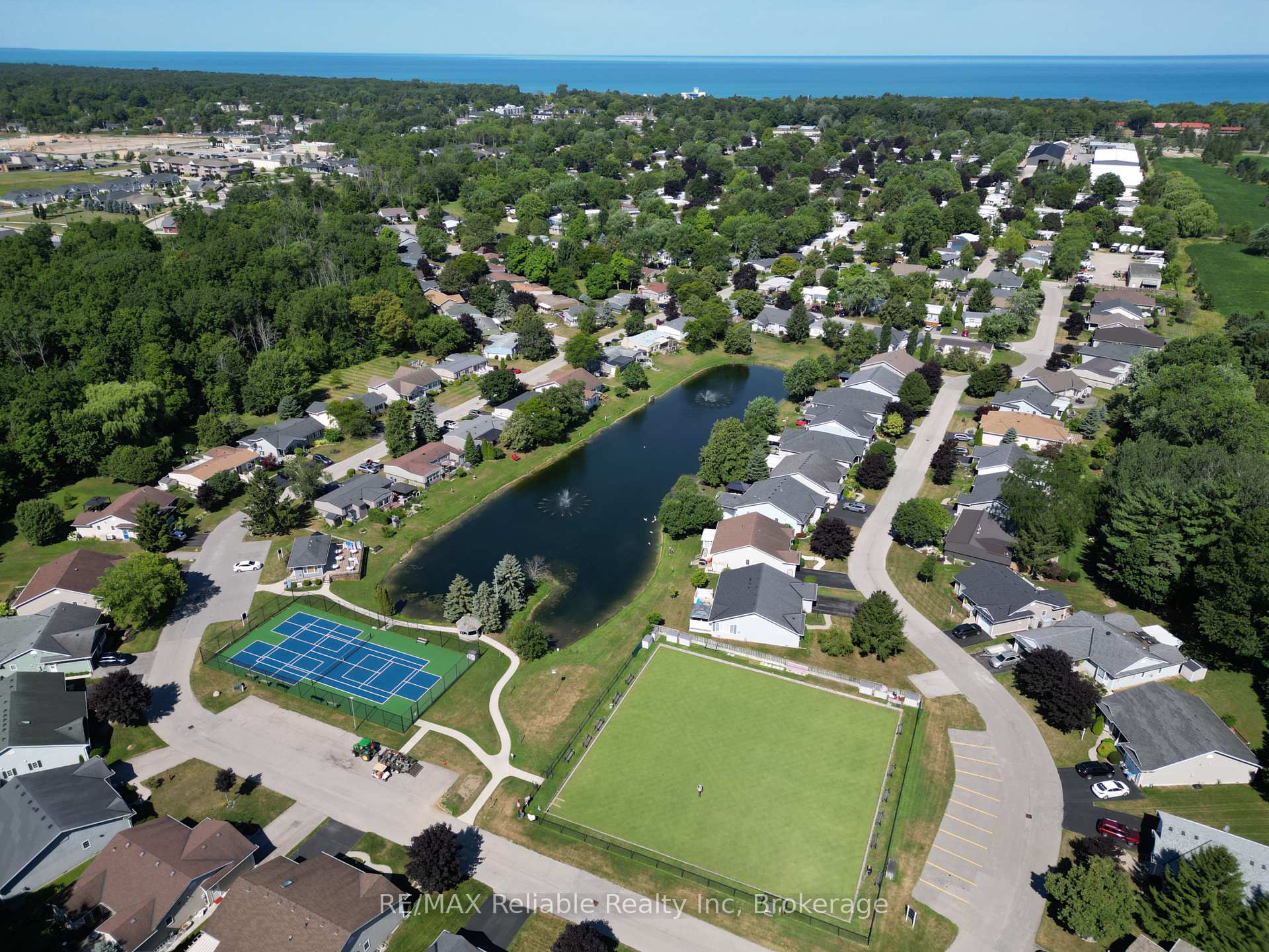 Photo 8 of 347 Shannon Boulevard, South Huron, Stephen — HOMEH
