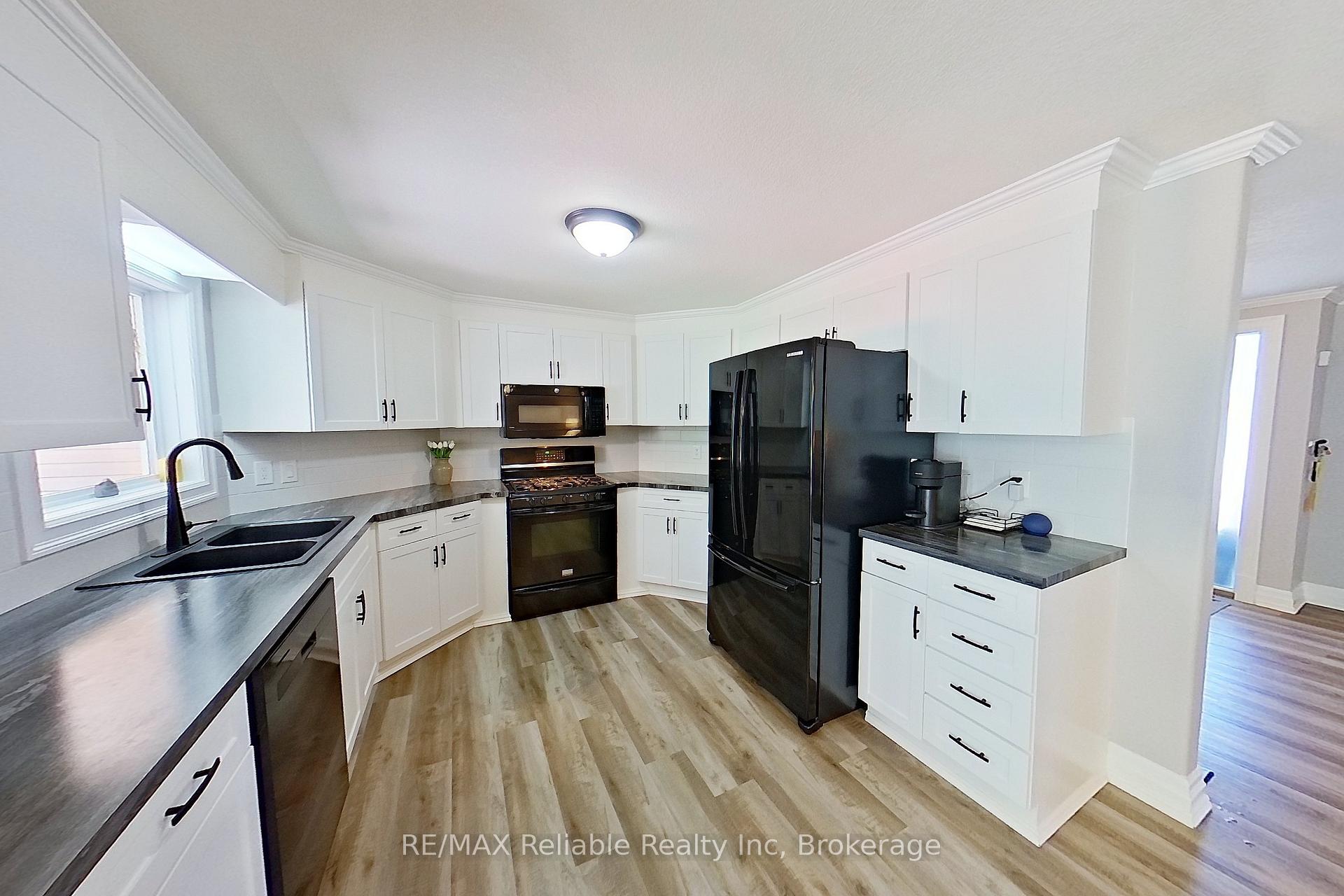 Photo 23 of 347 Shannon Boulevard, South Huron, Stephen — HOMEH