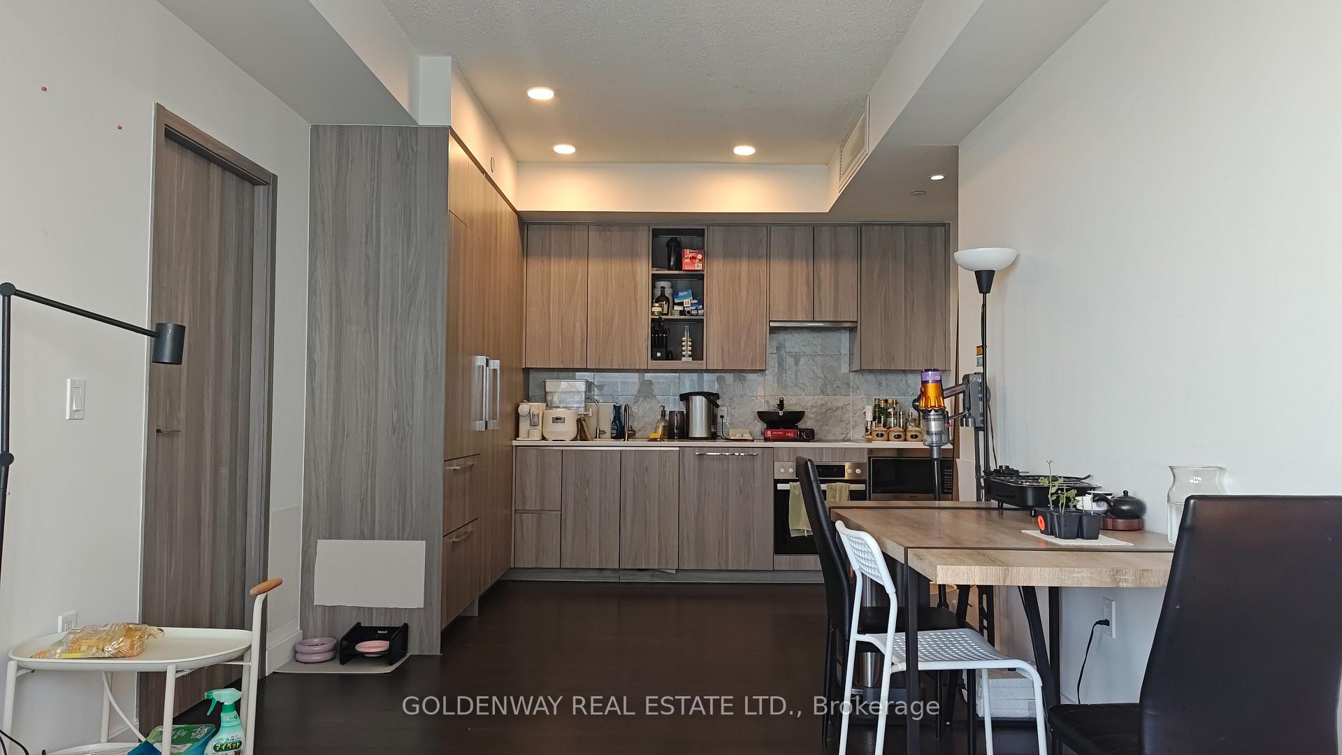 Photo 3 of 85 McMahon Drive, North York, Bayview Village — HOMEH