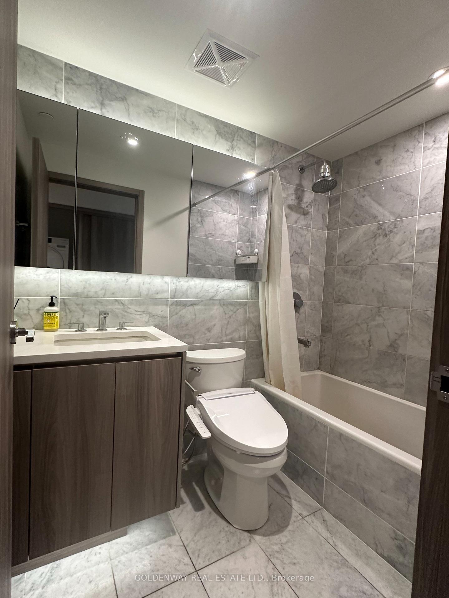Photo 7 of 85 McMahon Drive, North York, Bayview Village — HOMEH