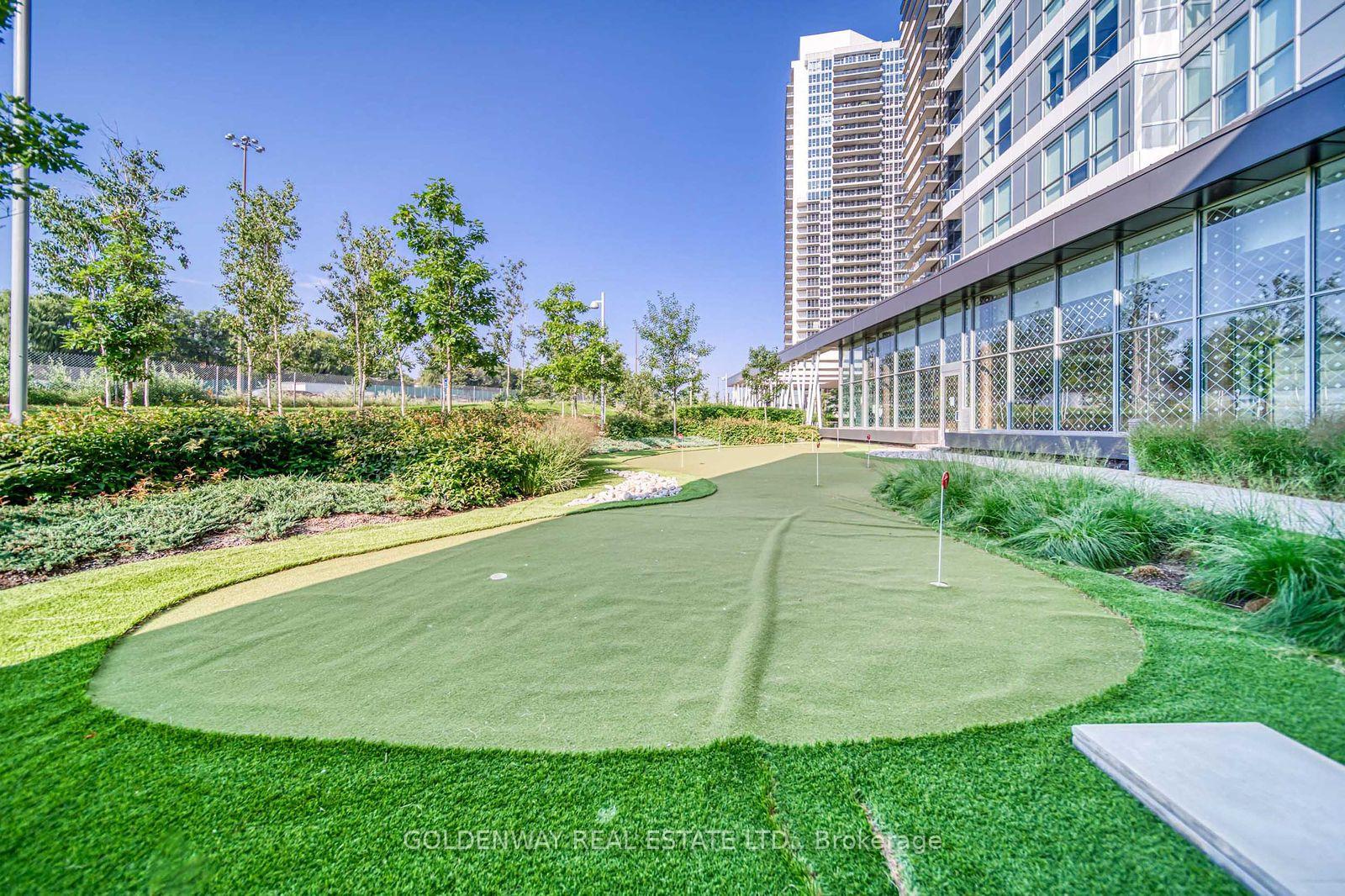 Photo 14 of 85 McMahon Drive, North York, Bayview Village — HOMEH