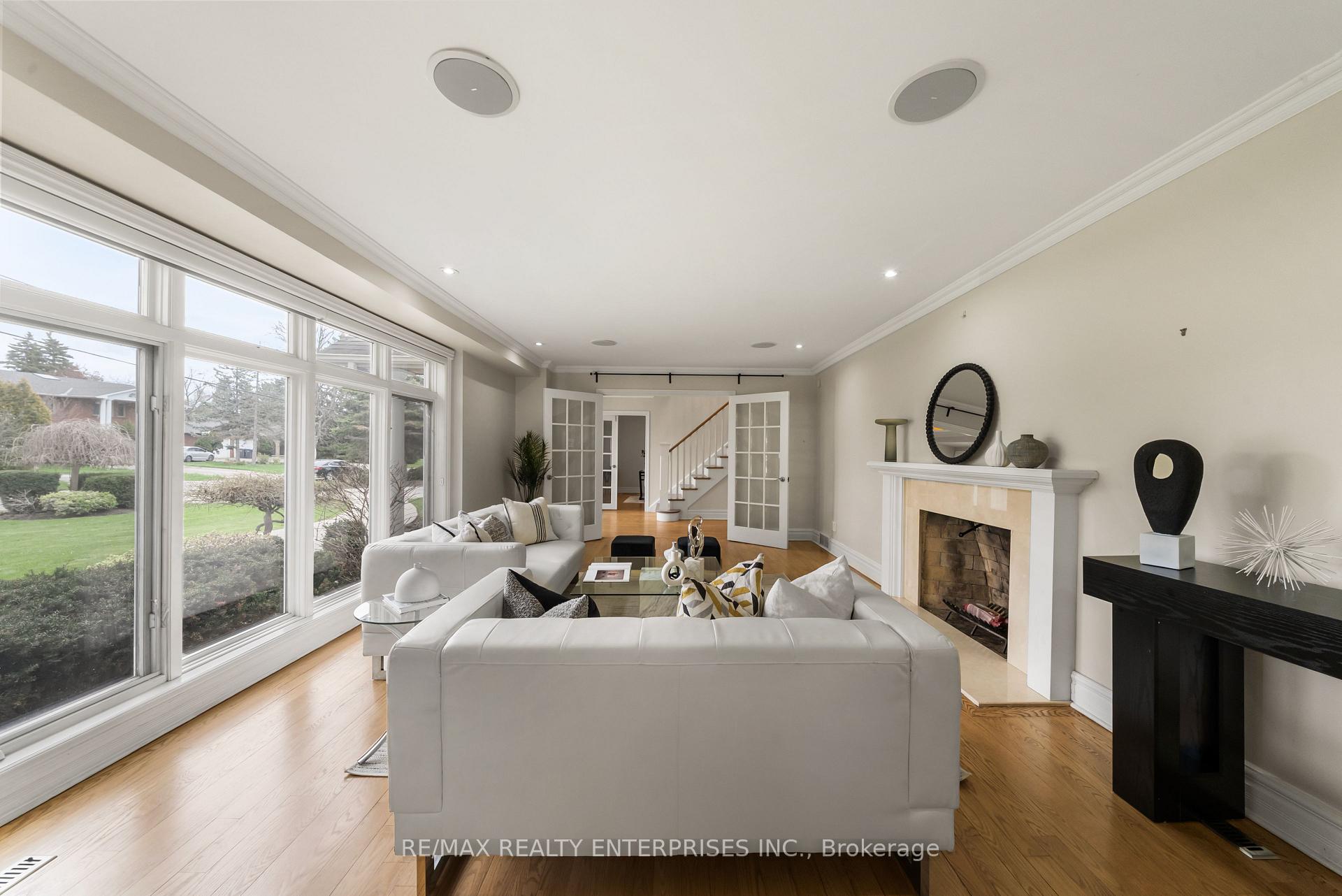 Photo 11 of 2154 Oneida Crescent, Mississauga, Erindale — HOMEH