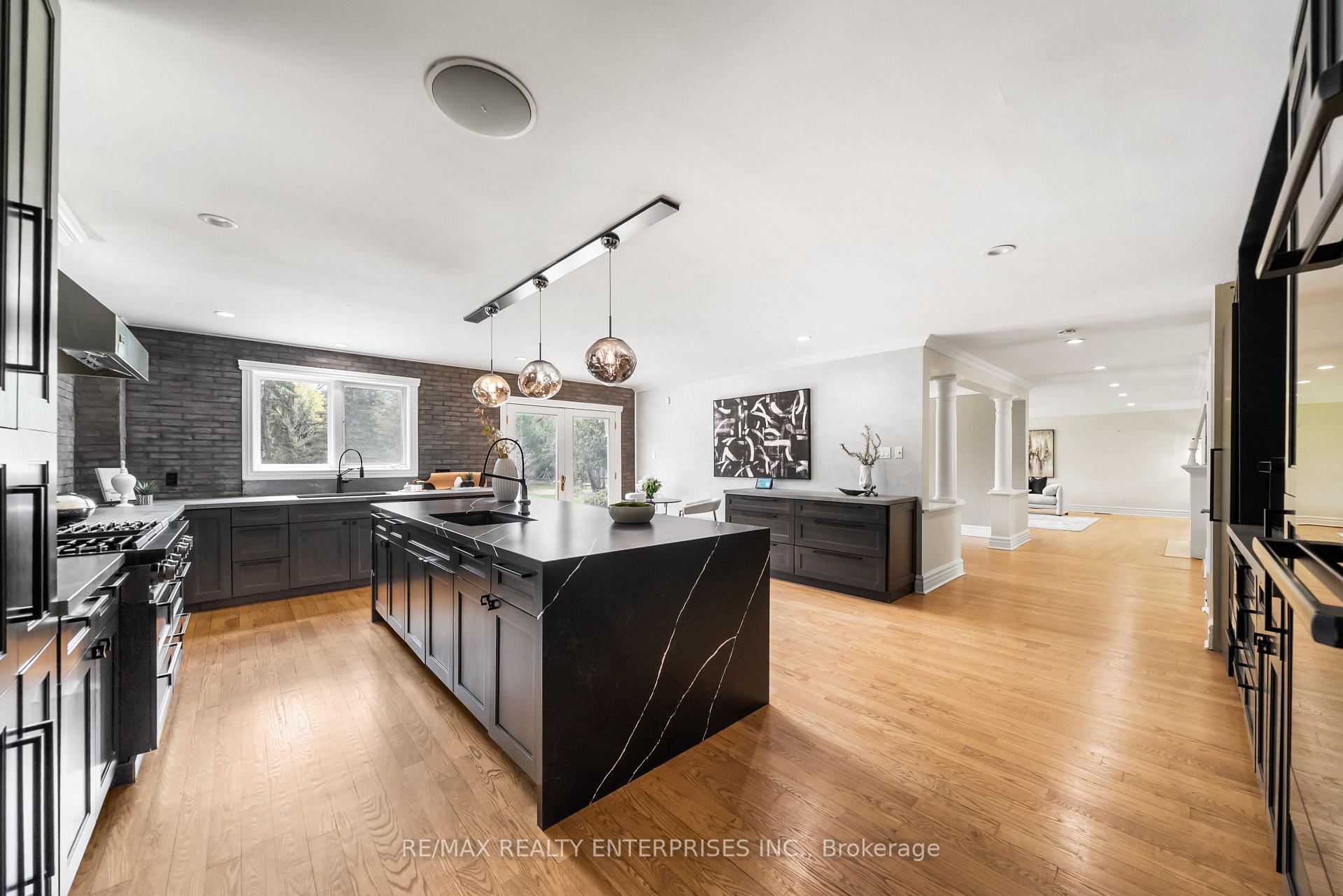 Photo 15 of 2154 Oneida Crescent, Mississauga, Erindale — HOMEH