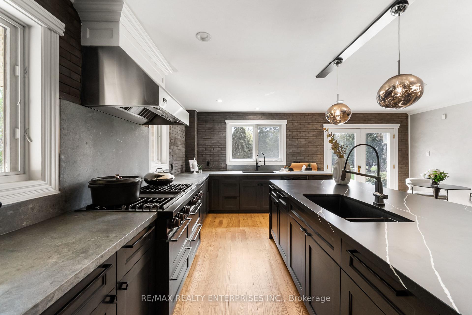 Photo 19 of 2154 Oneida Crescent, Mississauga, Erindale — HOMEH