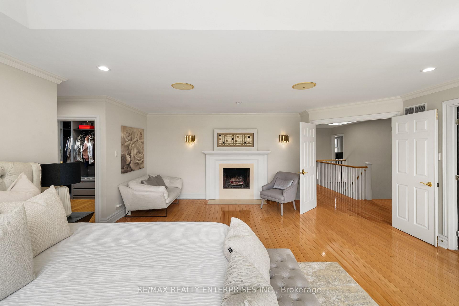 Photo 47 of 2154 Oneida Crescent, Mississauga, Erindale — HOMEH