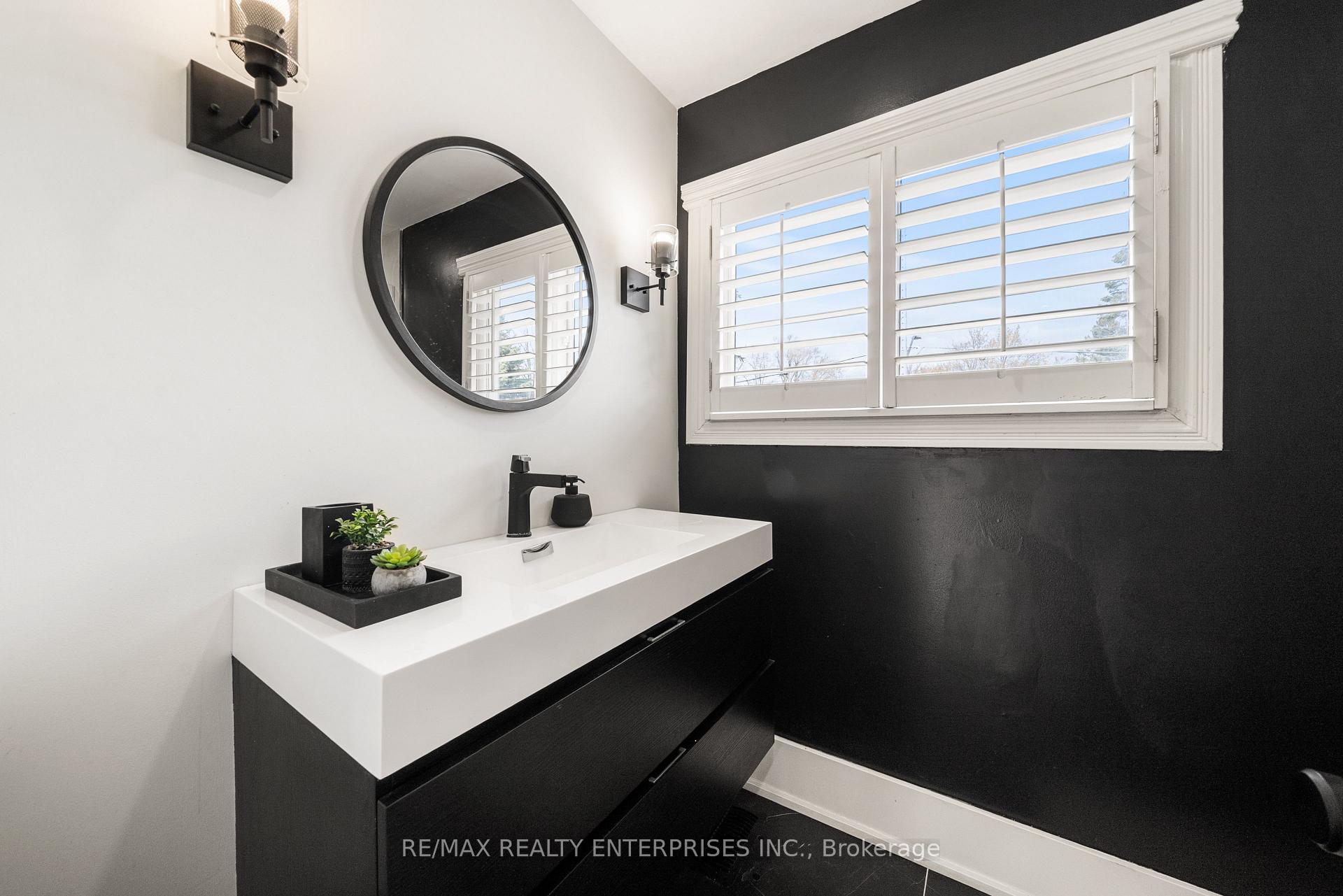 Photo 65 of 2154 Oneida Crescent, Mississauga, Erindale — HOMEH
