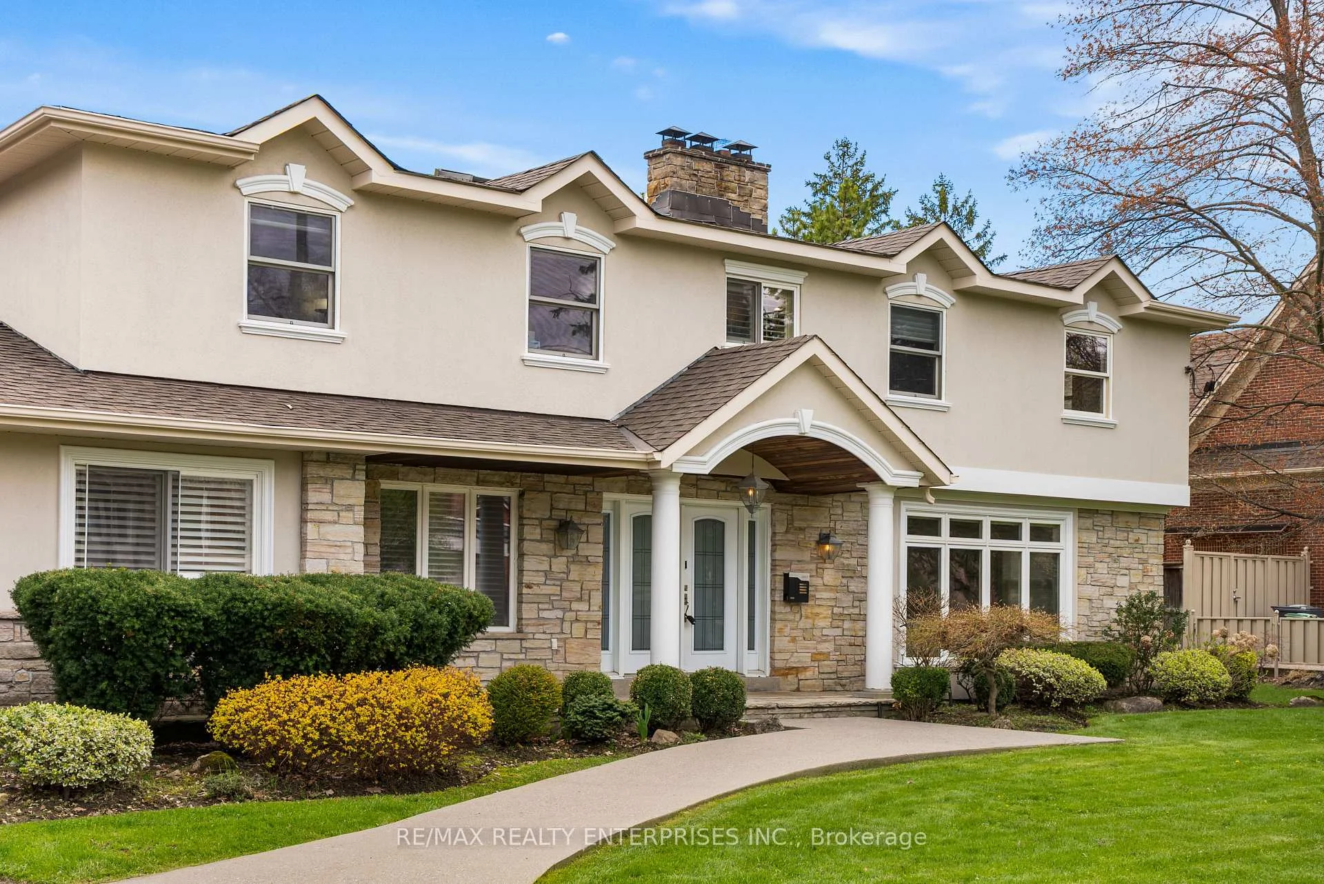 Photo 6 of 2154 Oneida Crescent, Mississauga, Erindale — HOMEH