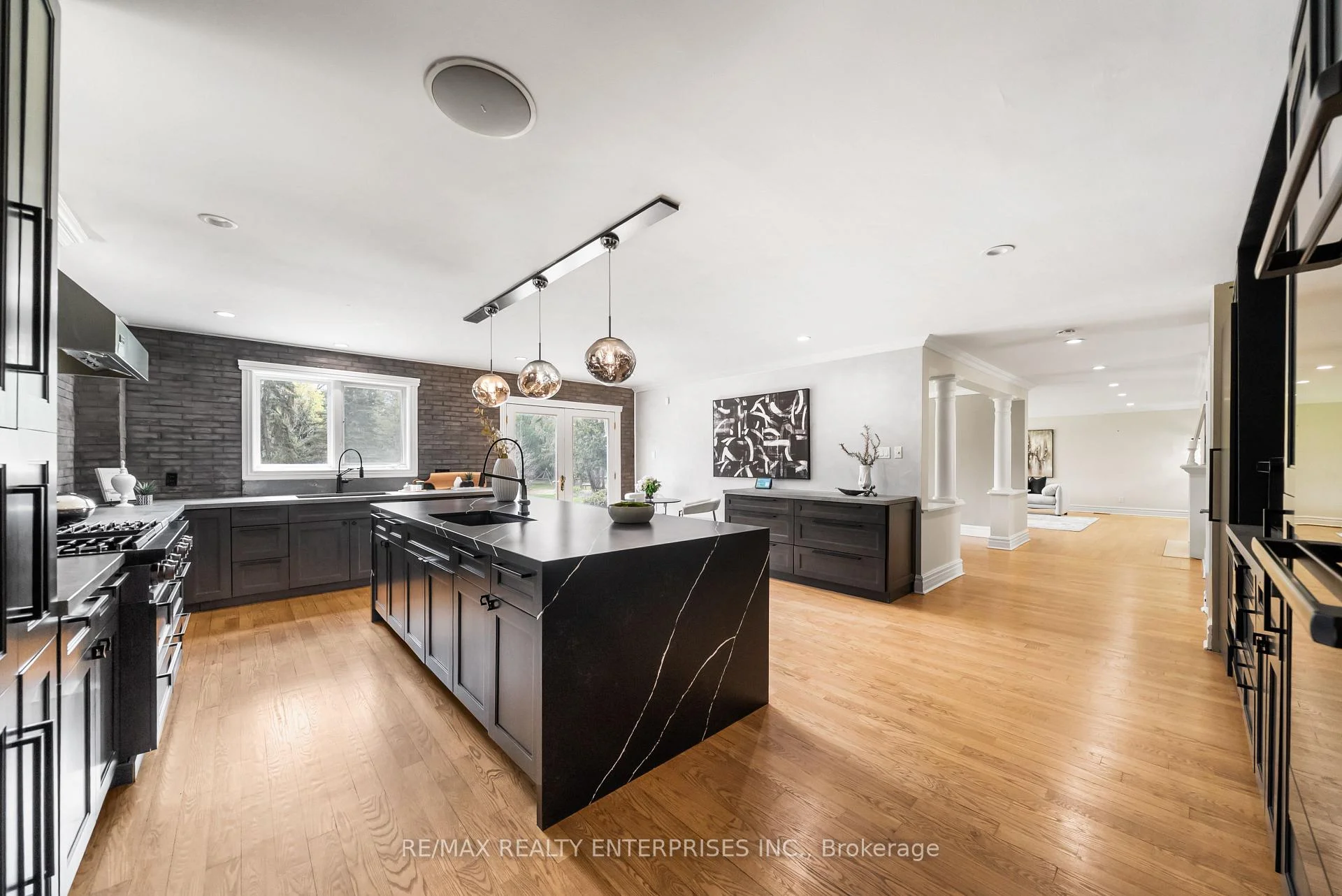 Photo 16 of 2154 Oneida Crescent, Mississauga, Erindale — HOMEH