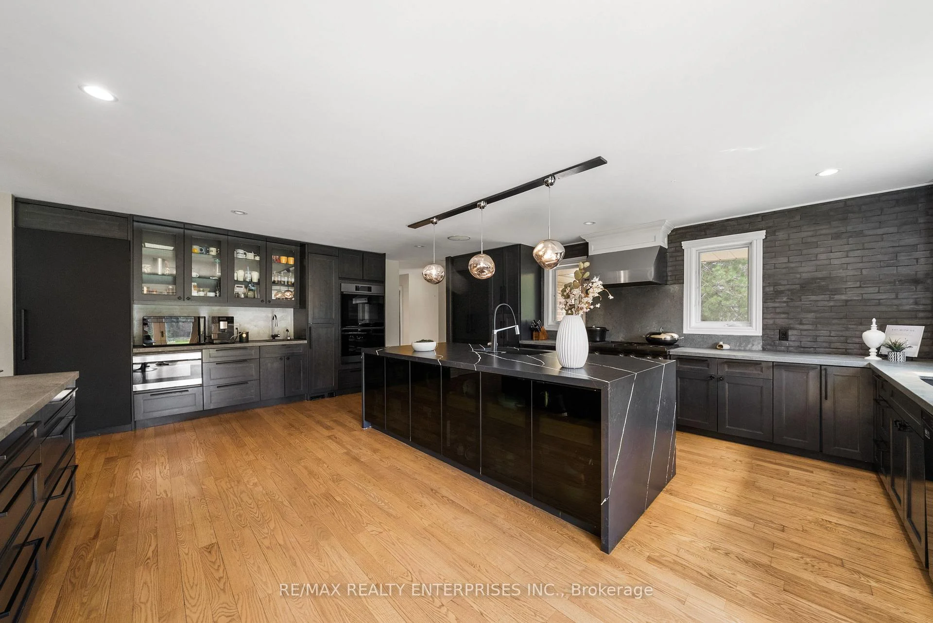 Photo 24 of 2154 Oneida Crescent, Mississauga, Erindale — HOMEH