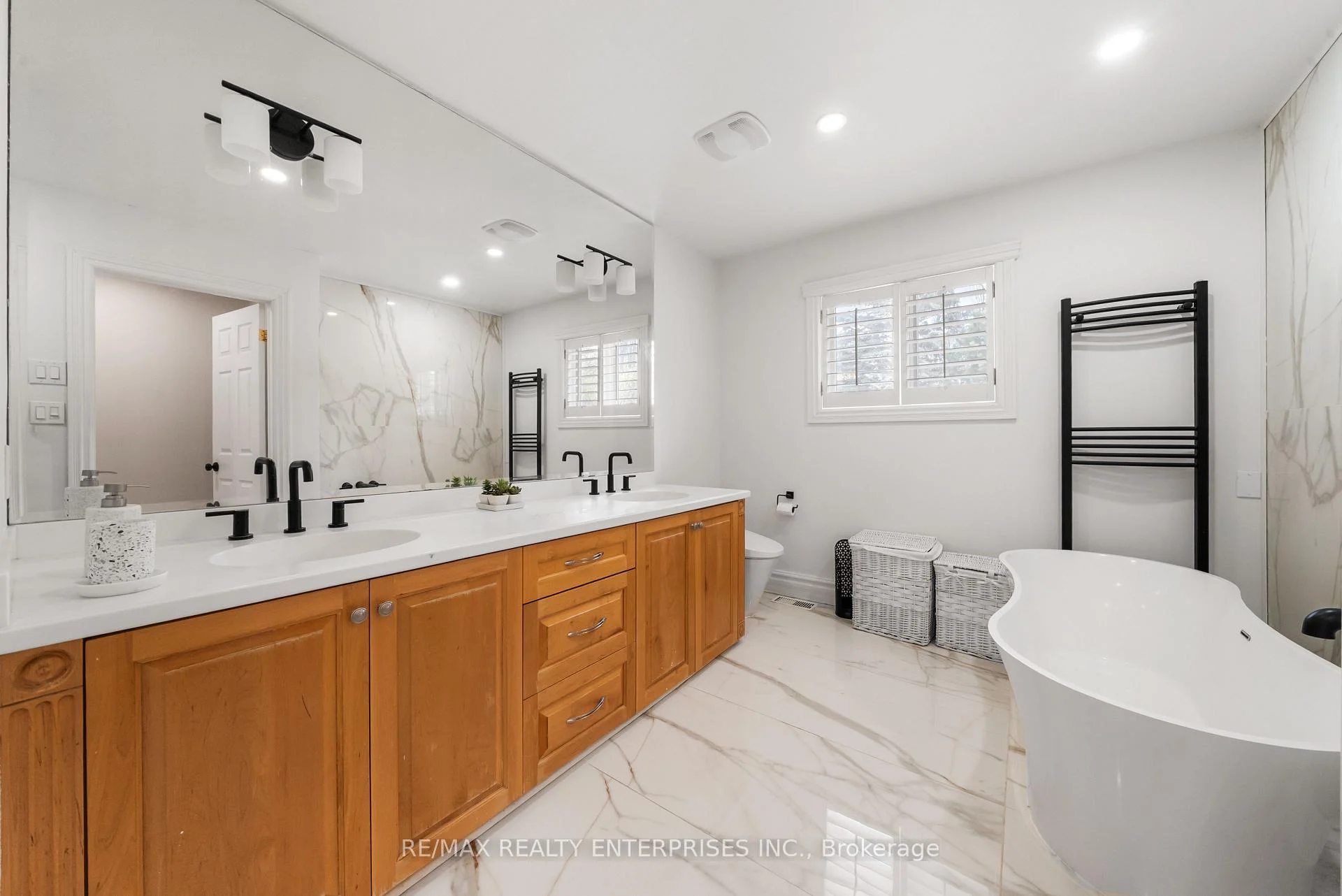 Photo 62 of 2154 Oneida Crescent, Mississauga, Erindale — HOMEH