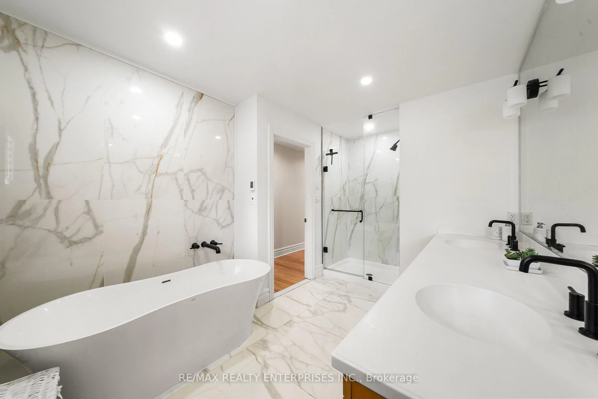 Photo 64 of 2154 Oneida Crescent, Mississauga, Erindale — HOMEH