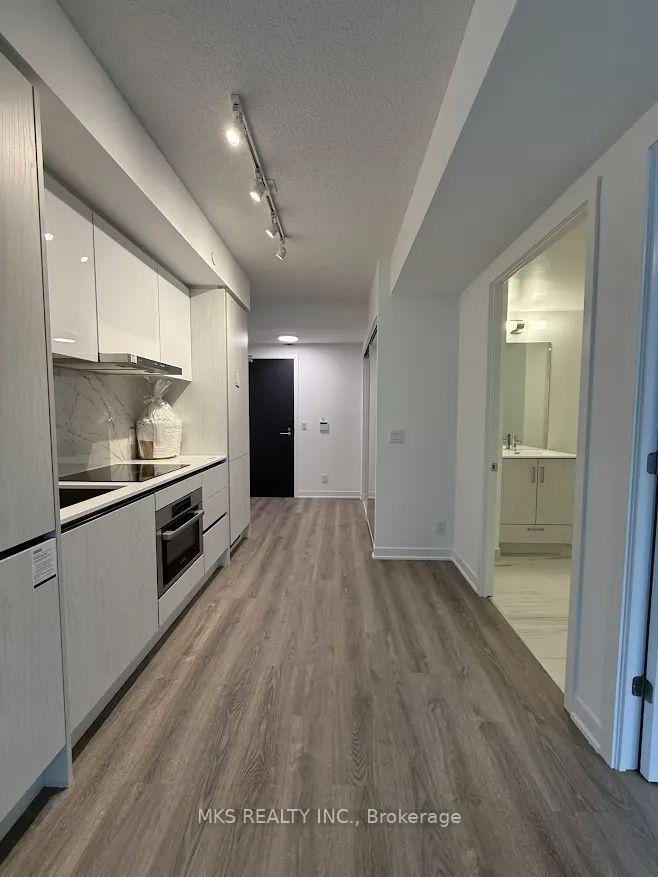 Photo 5 of Unit 818, 180 Front Street E, Toronto, Moss Park — HOMEH