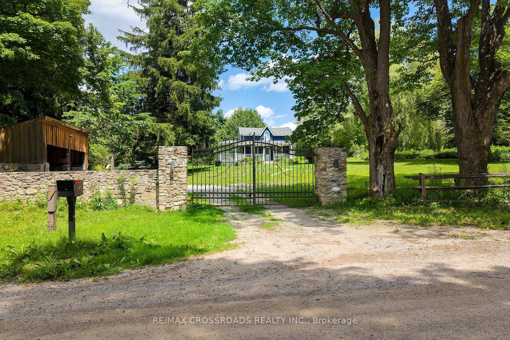 Photo 2 of 15135 Rockside Road, Caledon, Rural Caledon — HOMEH