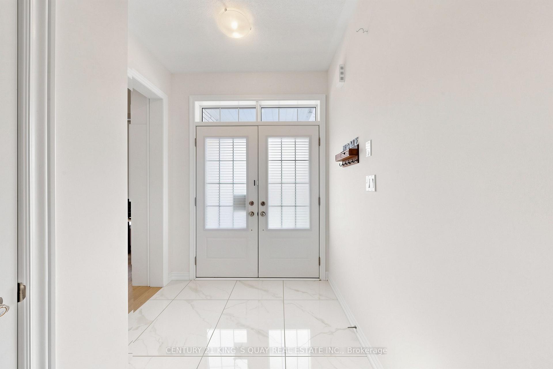 Photo 8 of 36 Bostock Drive, Georgina, Keswick South — HOMEH