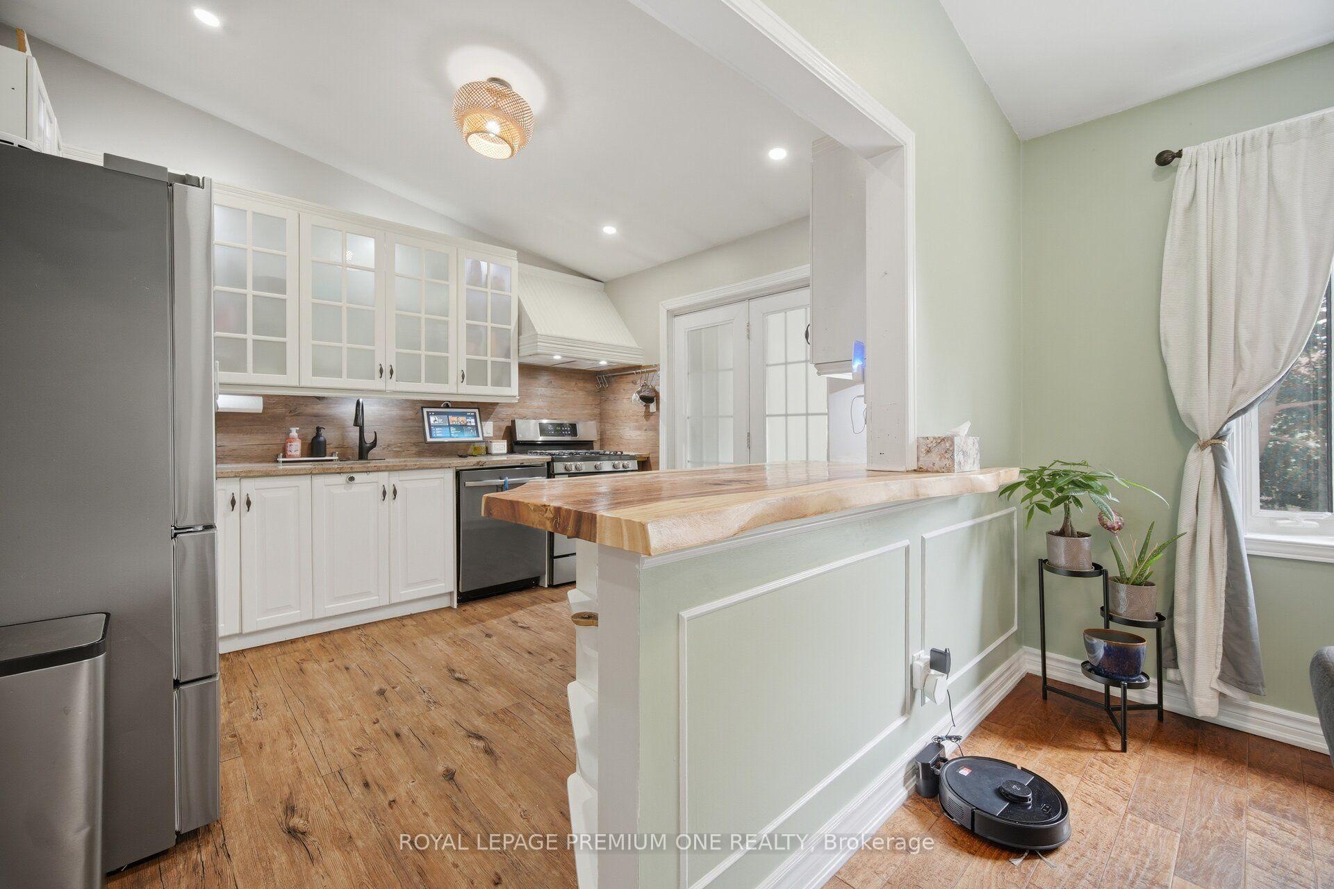Photo 17 of 46 Lillian Crescent, Barrie, Sunnidale — HOMEH