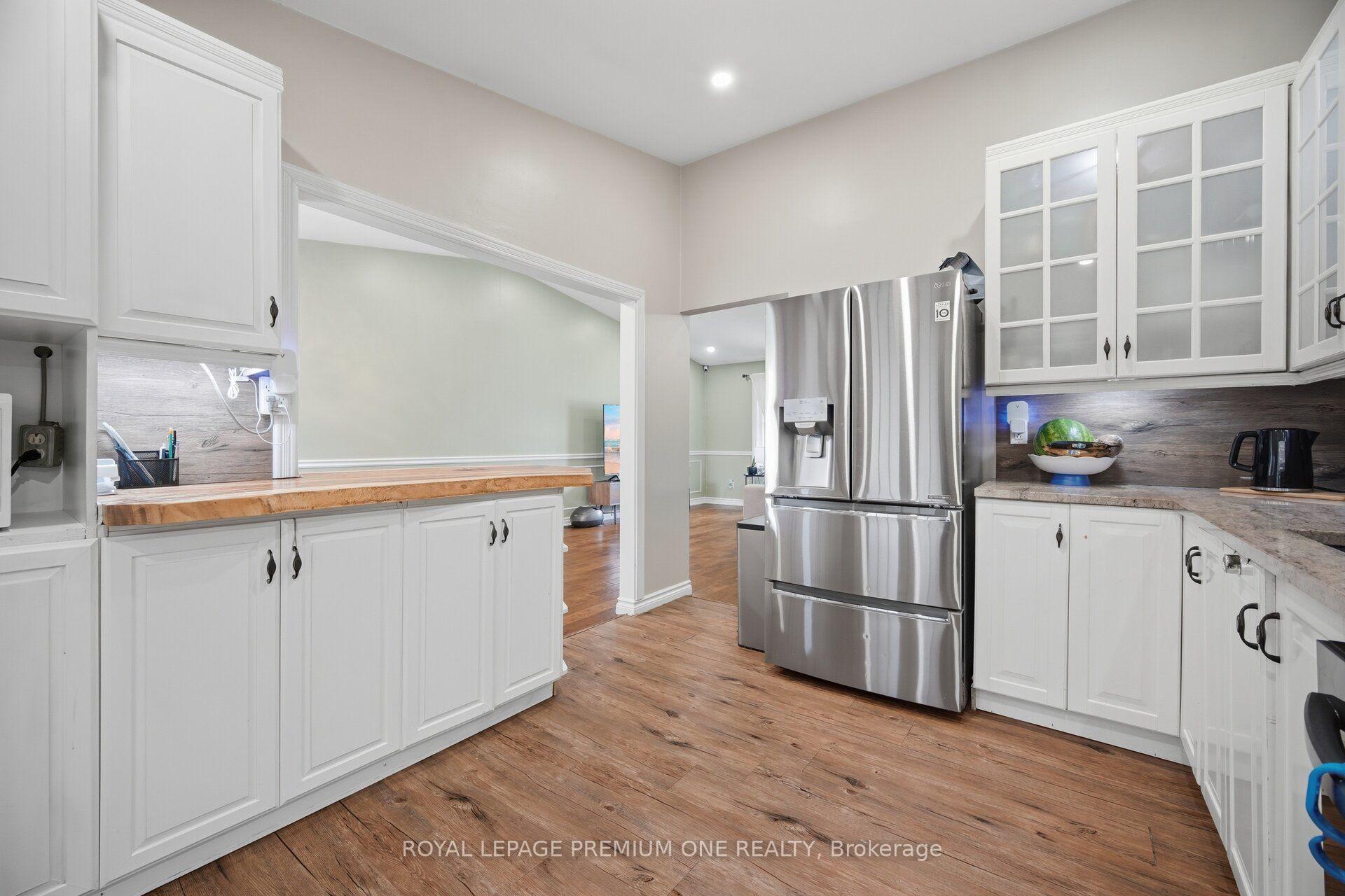 Photo 20 of 46 Lillian Crescent, Barrie, Sunnidale — HOMEH