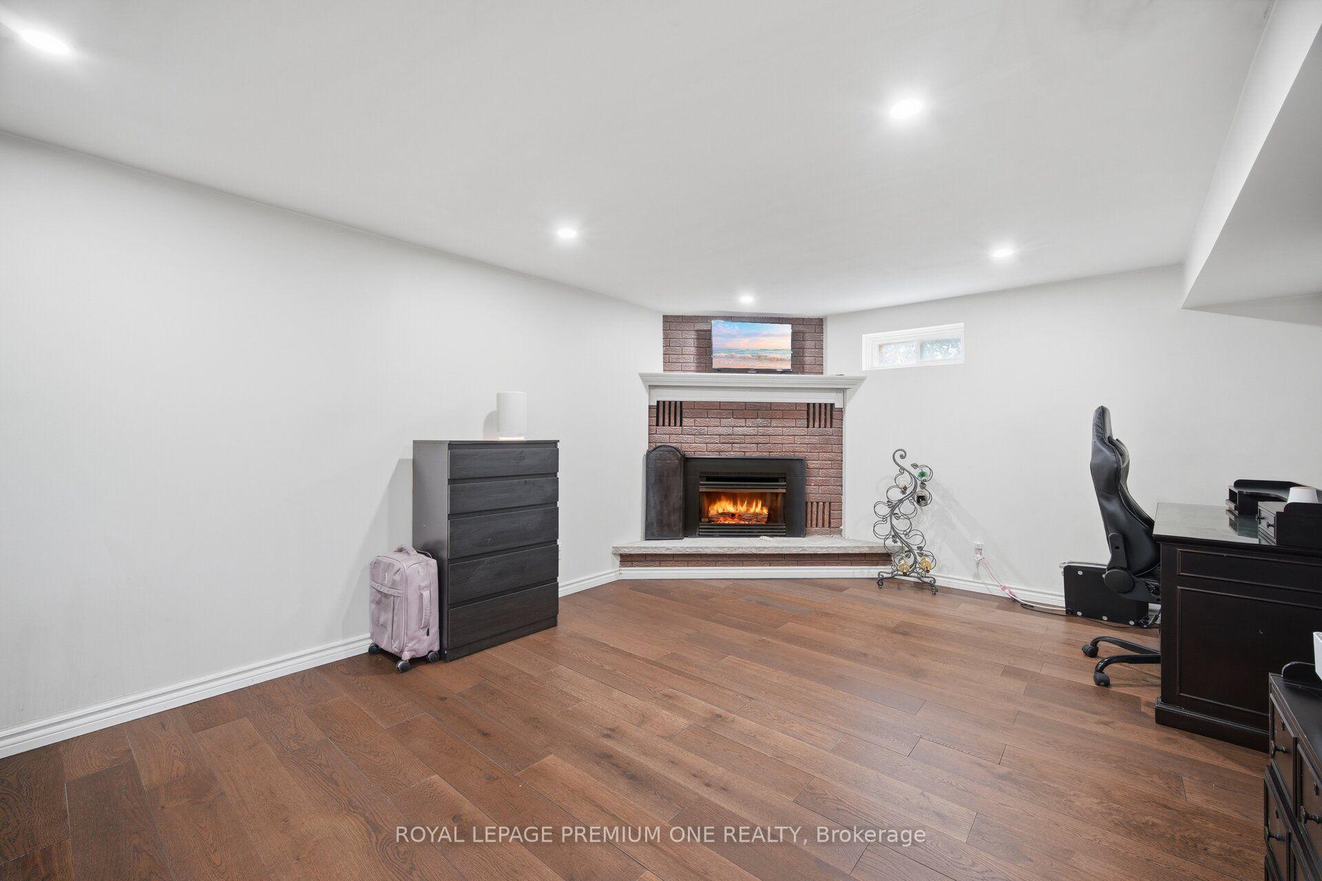 Photo 28 of 46 Lillian Crescent, Barrie, Sunnidale — HOMEH