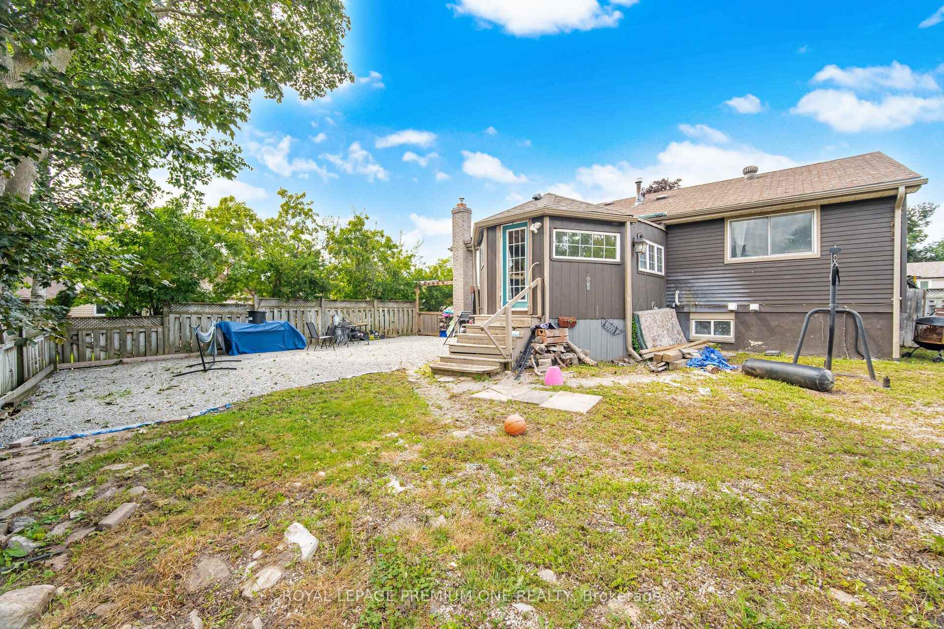 Photo 49 of 46 Lillian Crescent, Barrie, Sunnidale — HOMEH