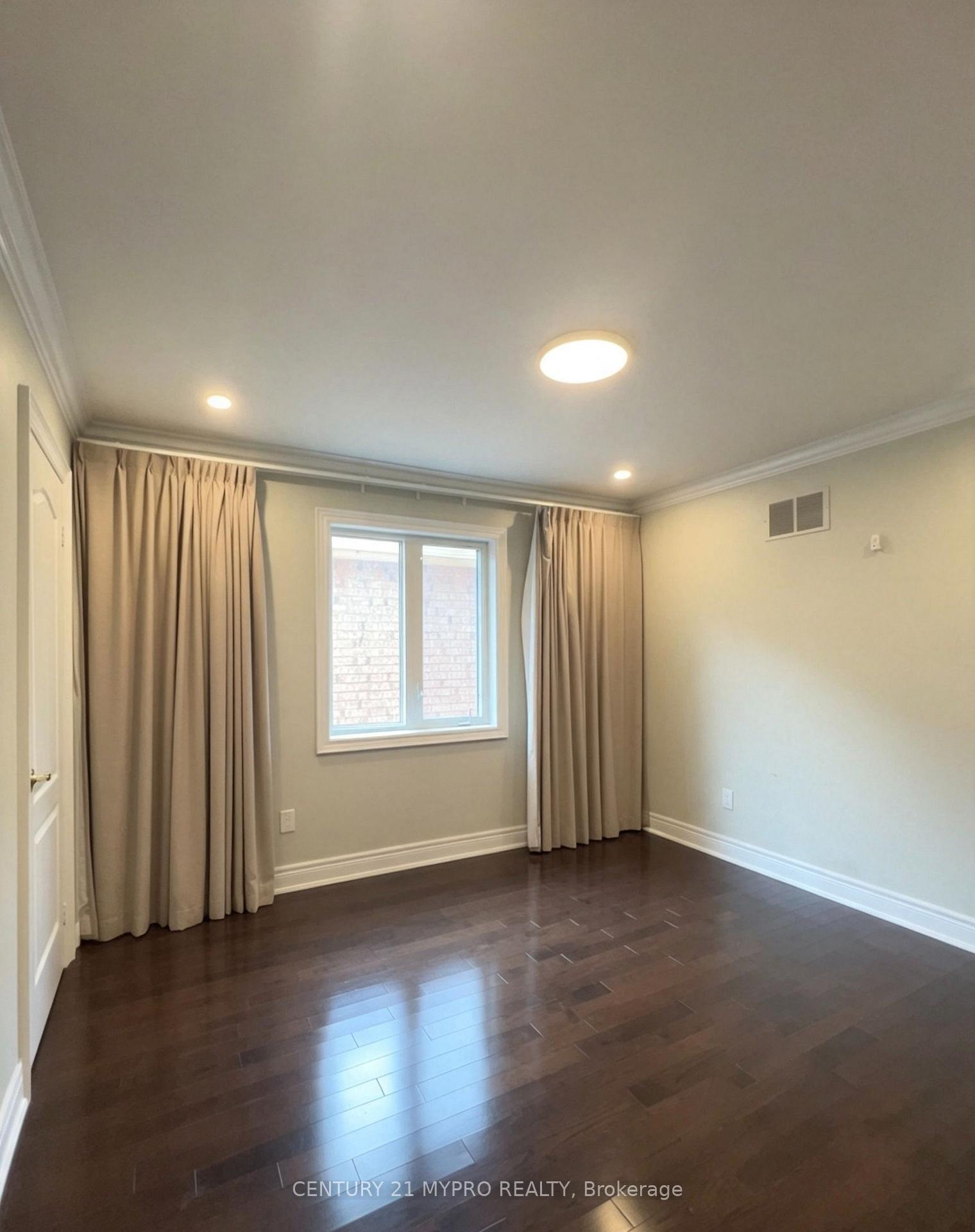 Photo 12 of 175 Via Teodoro Way, Vaughan, Vellore Village — HOMEH
