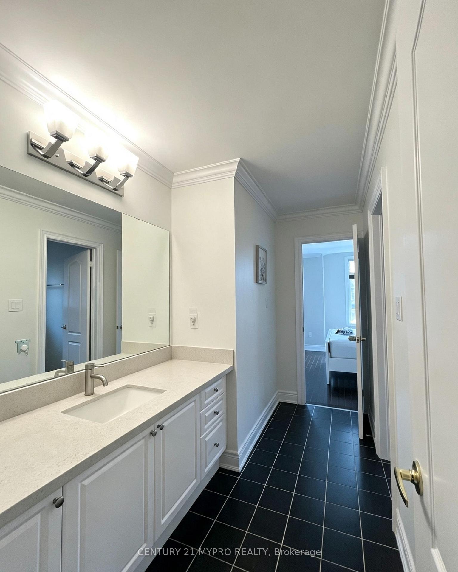 Photo 13 of 175 Via Teodoro Way, Vaughan, Vellore Village — HOMEH
