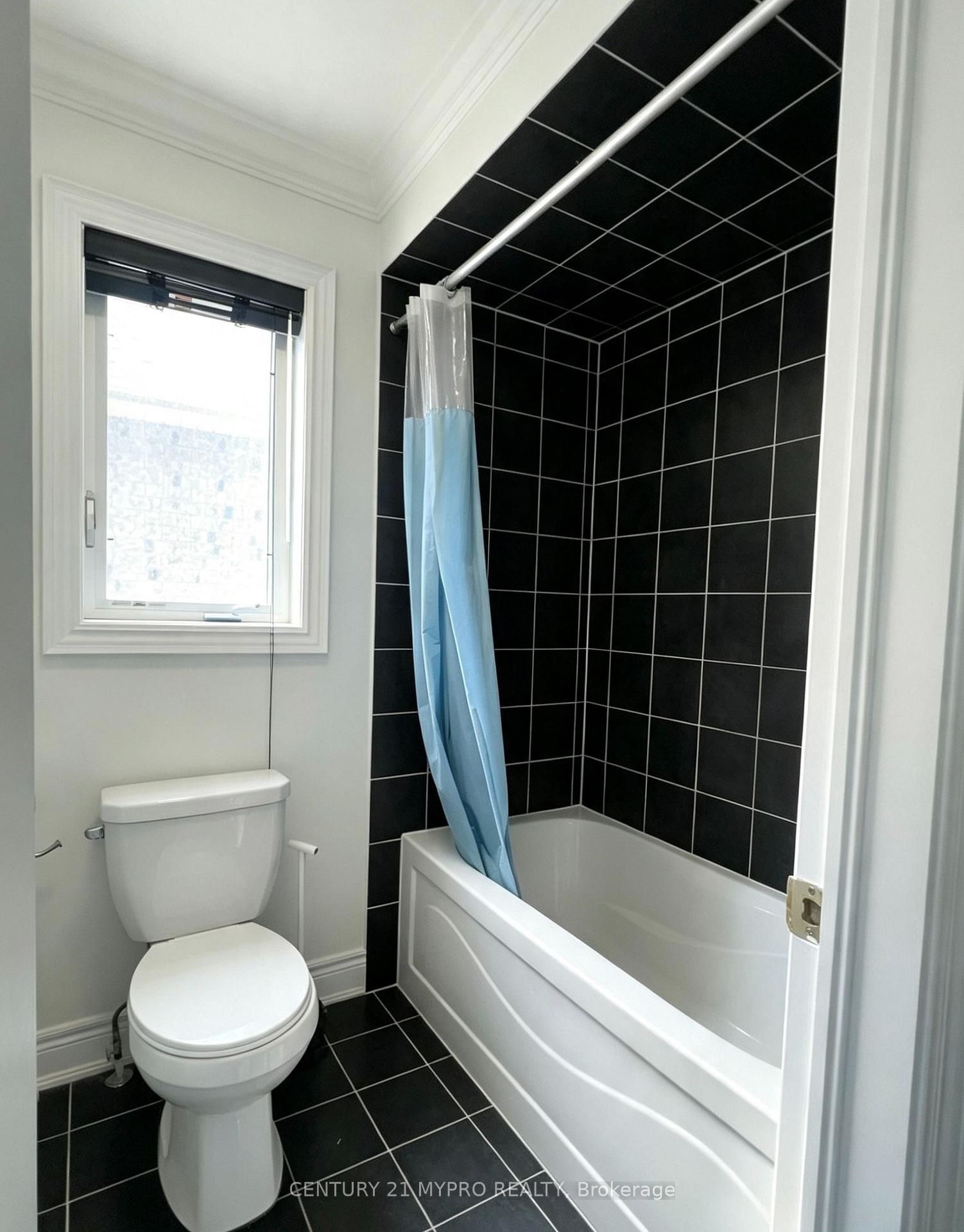 Photo 14 of 175 Via Teodoro Way, Vaughan, Vellore Village — HOMEH