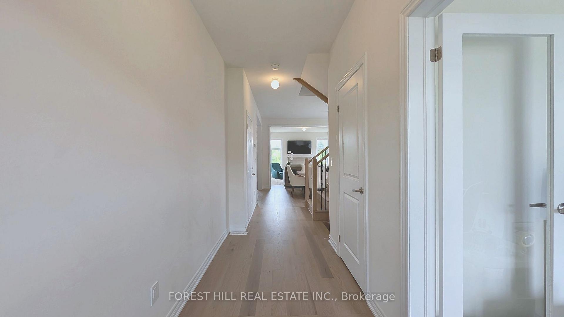 Photo 3 of 1362 Davis Loop, Innisfil, Lefroy — HOMEH