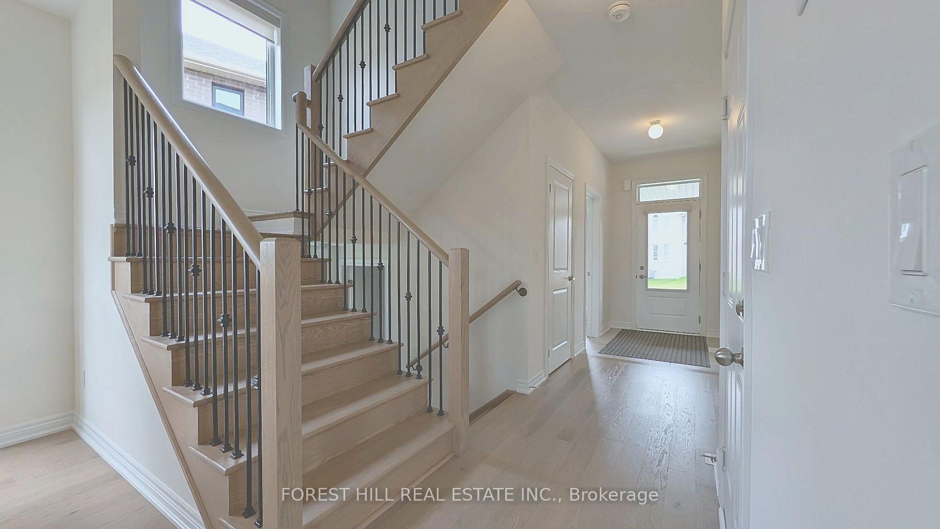 Photo 4 of 1362 Davis Loop, Innisfil, Lefroy — HOMEH