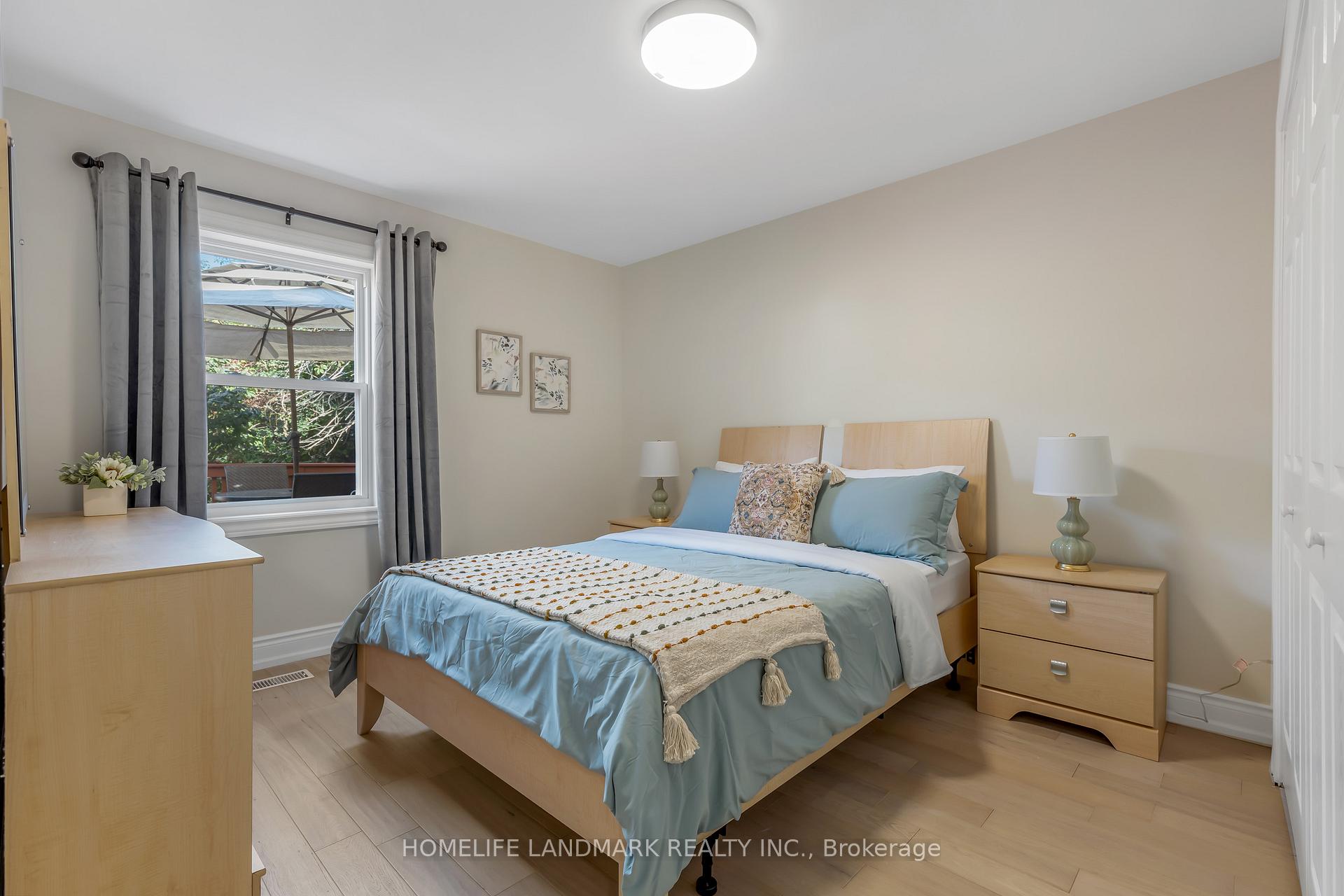 Photo 16 of 34 Ringley Avenue, Etobicoke, Stonegate-Queensway — HOMEH