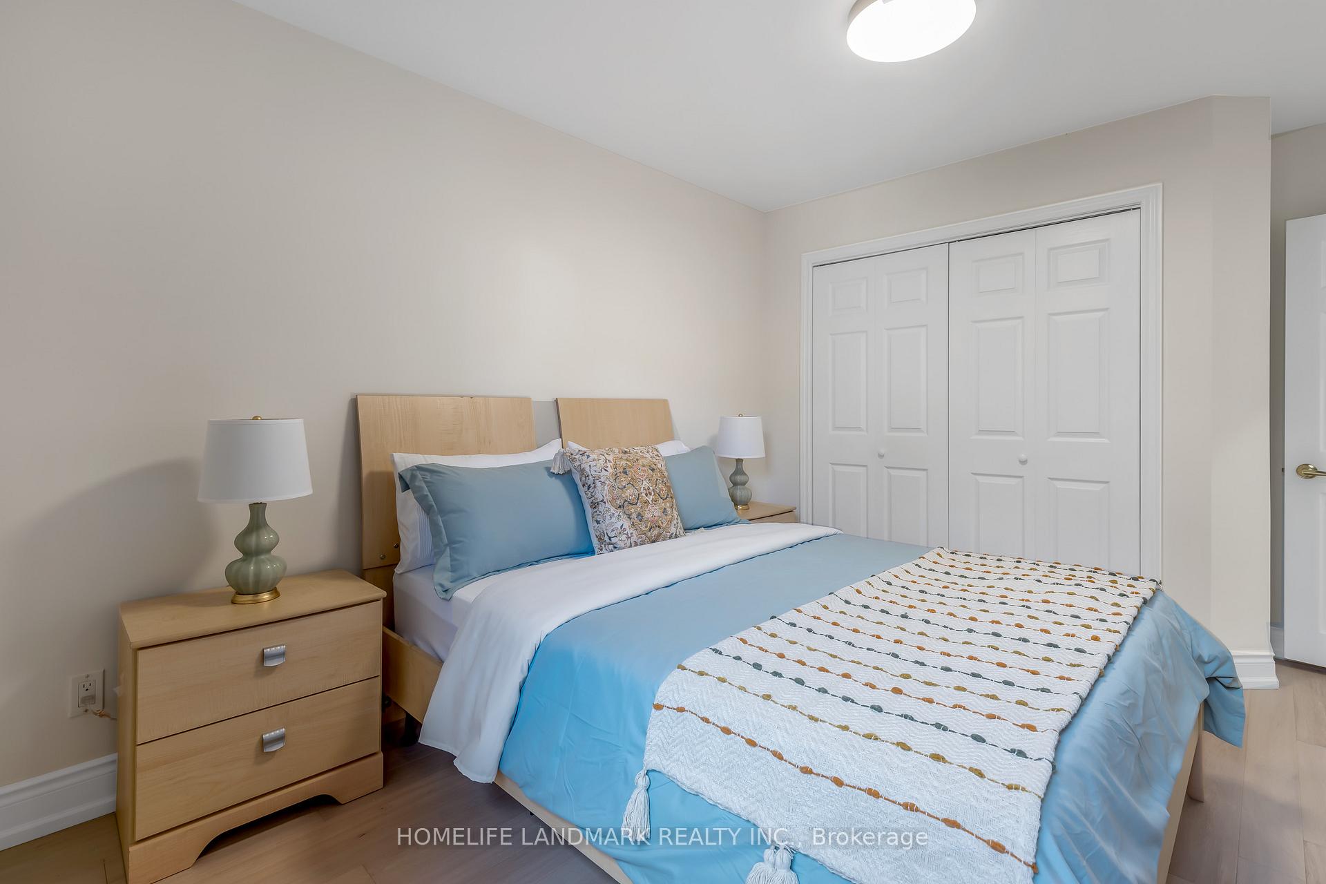 Photo 17 of 34 Ringley Avenue, Etobicoke, Stonegate-Queensway — HOMEH