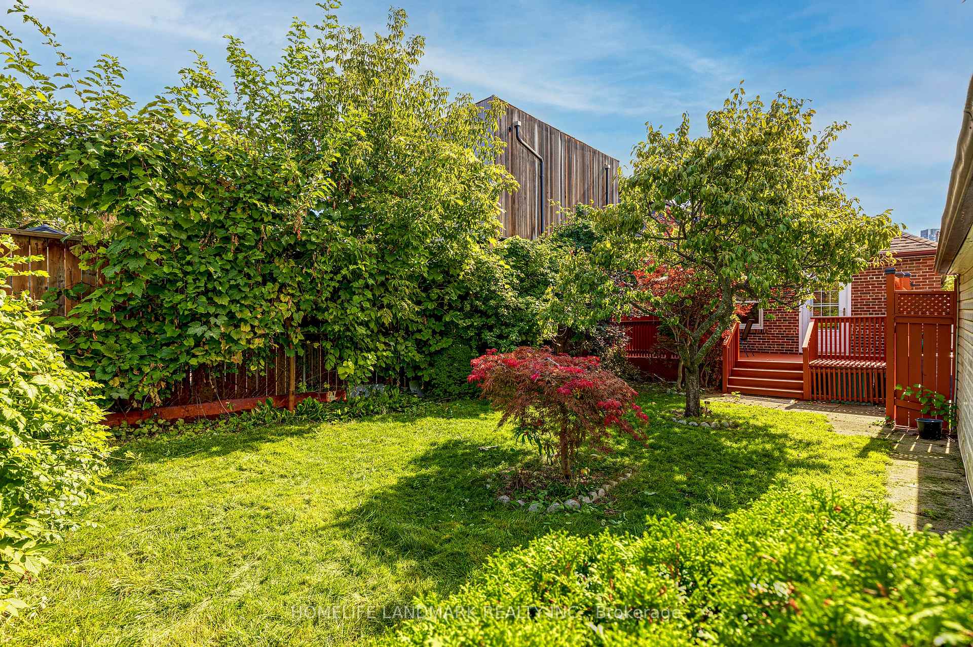 Photo 20 of 34 Ringley Avenue, Etobicoke, Stonegate-Queensway — HOMEH