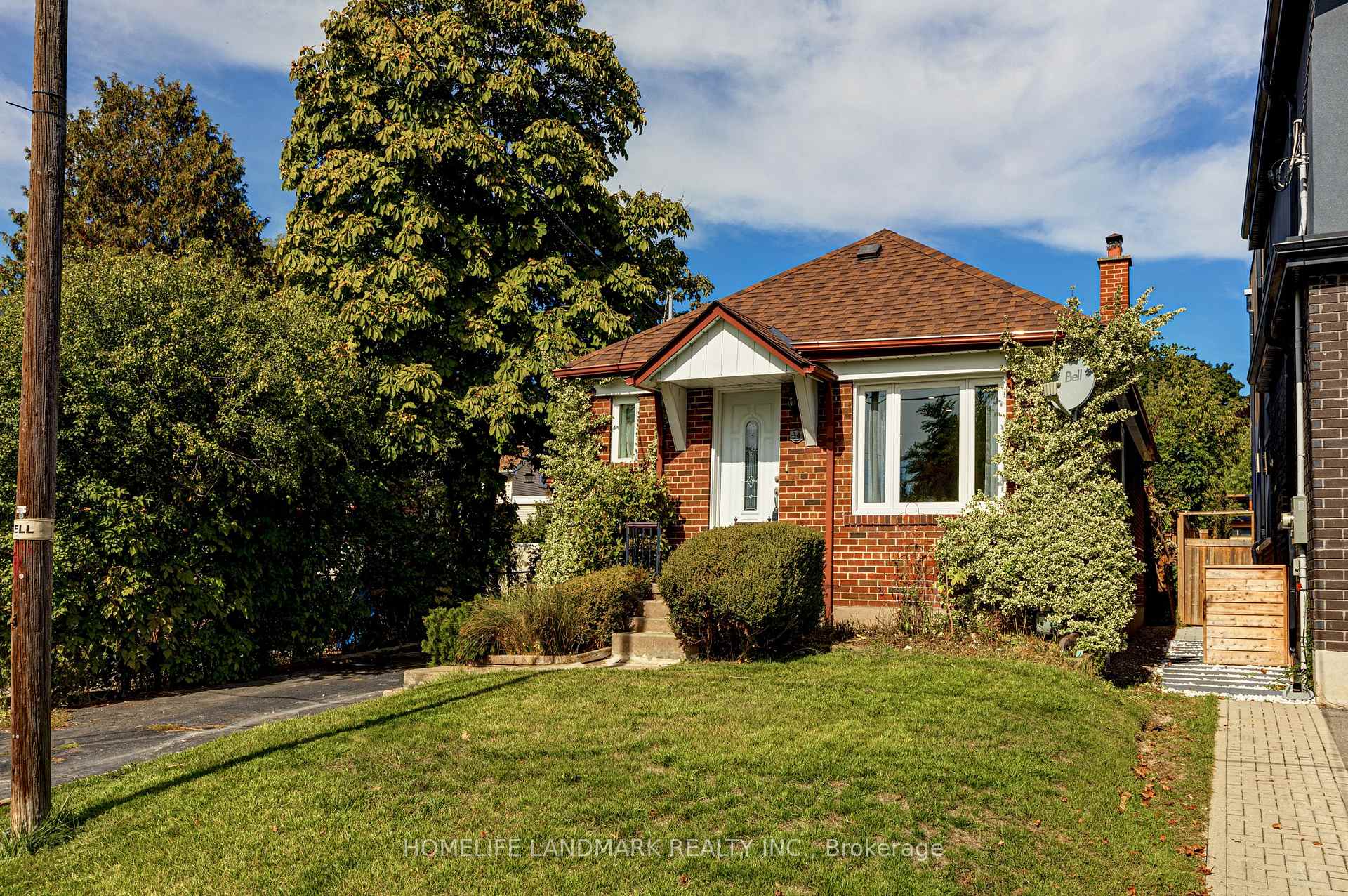 Photo 23 of 34 Ringley Avenue, Etobicoke, Stonegate-Queensway — HOMEH