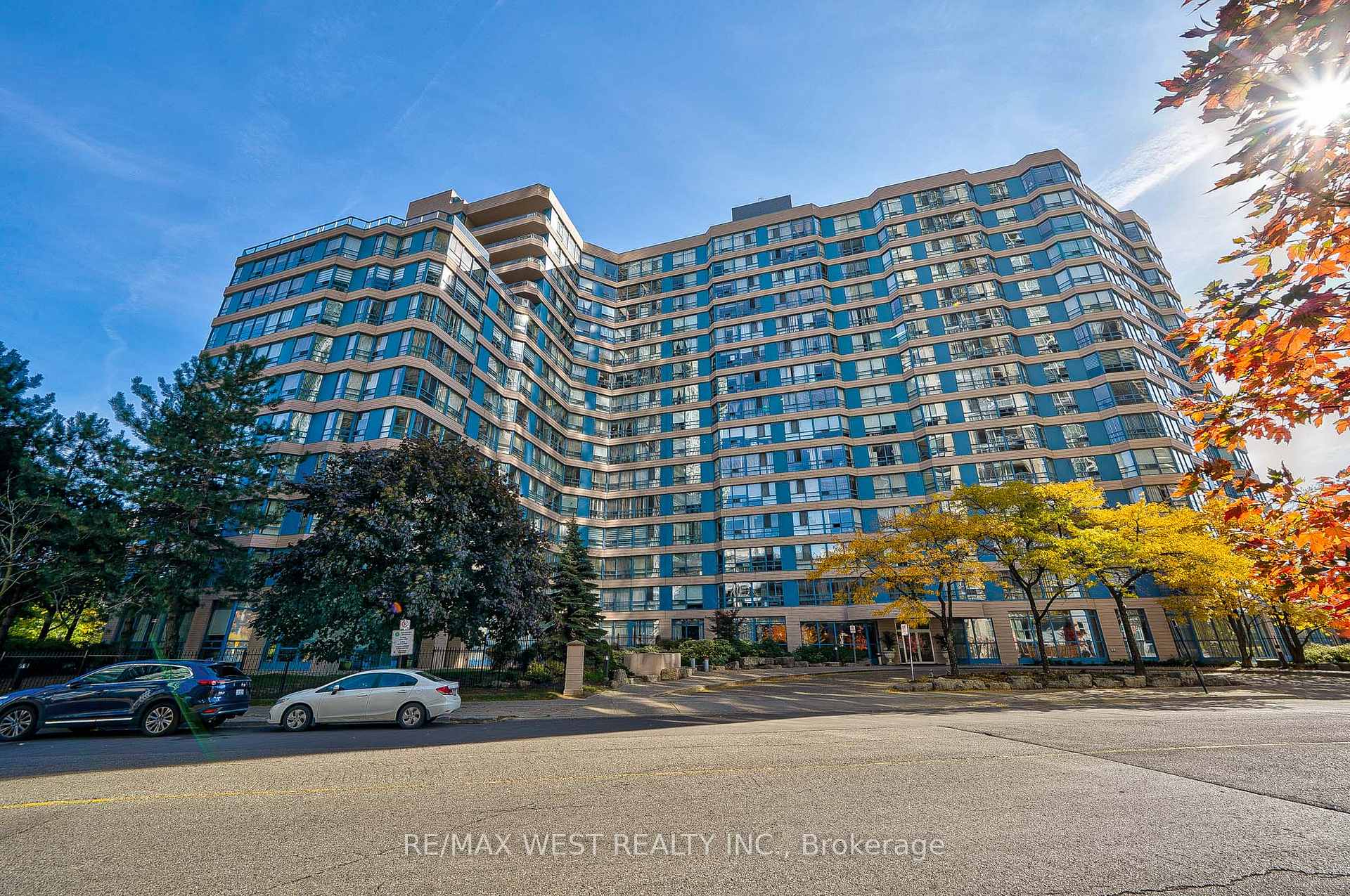 Photo 1 of Unit 503, 250 Webb Drive, Mississauga, City Centre — HOMEH