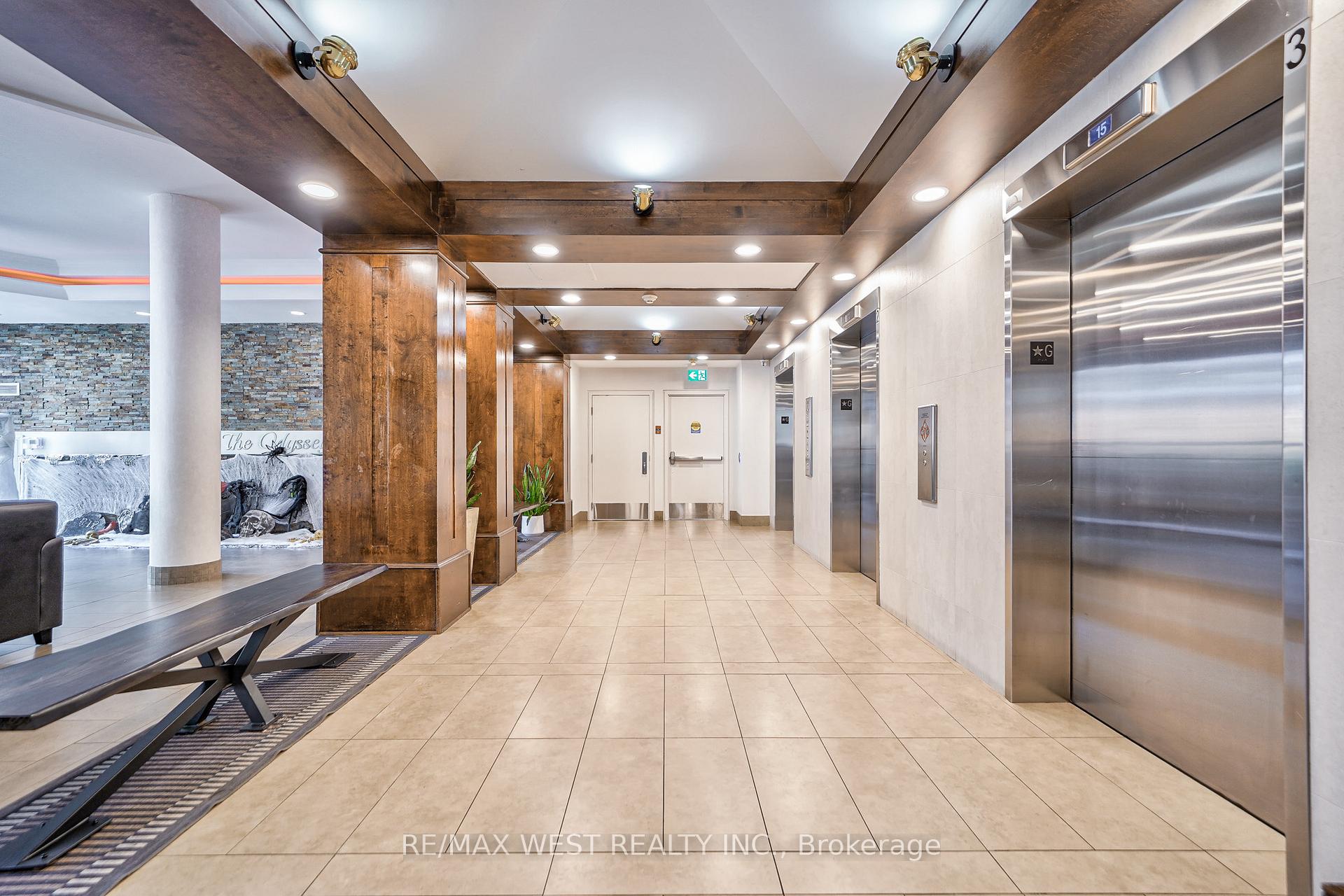 Photo 6 of Unit 503, 250 Webb Drive, Mississauga, City Centre — HOMEH