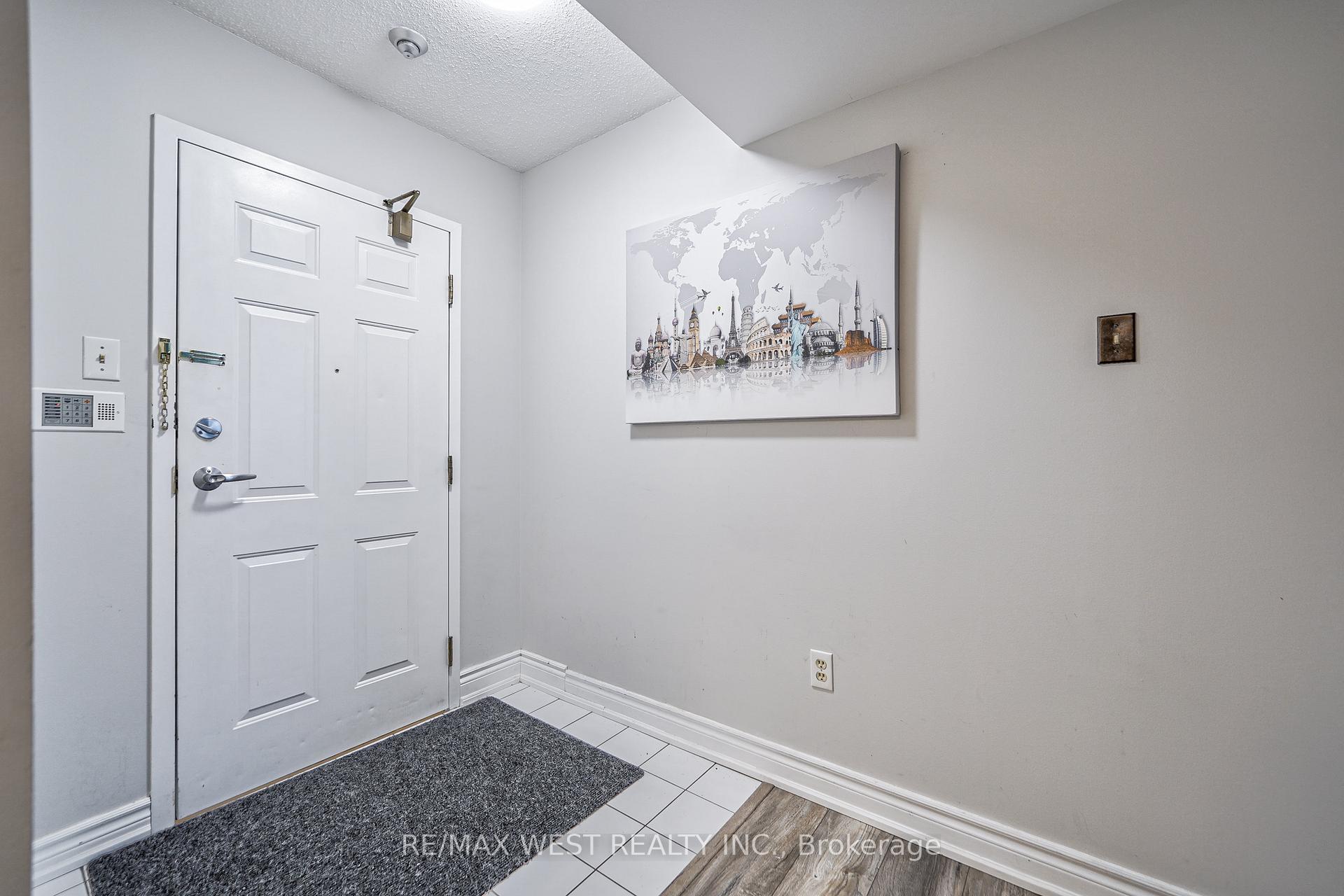 Photo 11 of Unit 503, 250 Webb Drive, Mississauga, City Centre — HOMEH