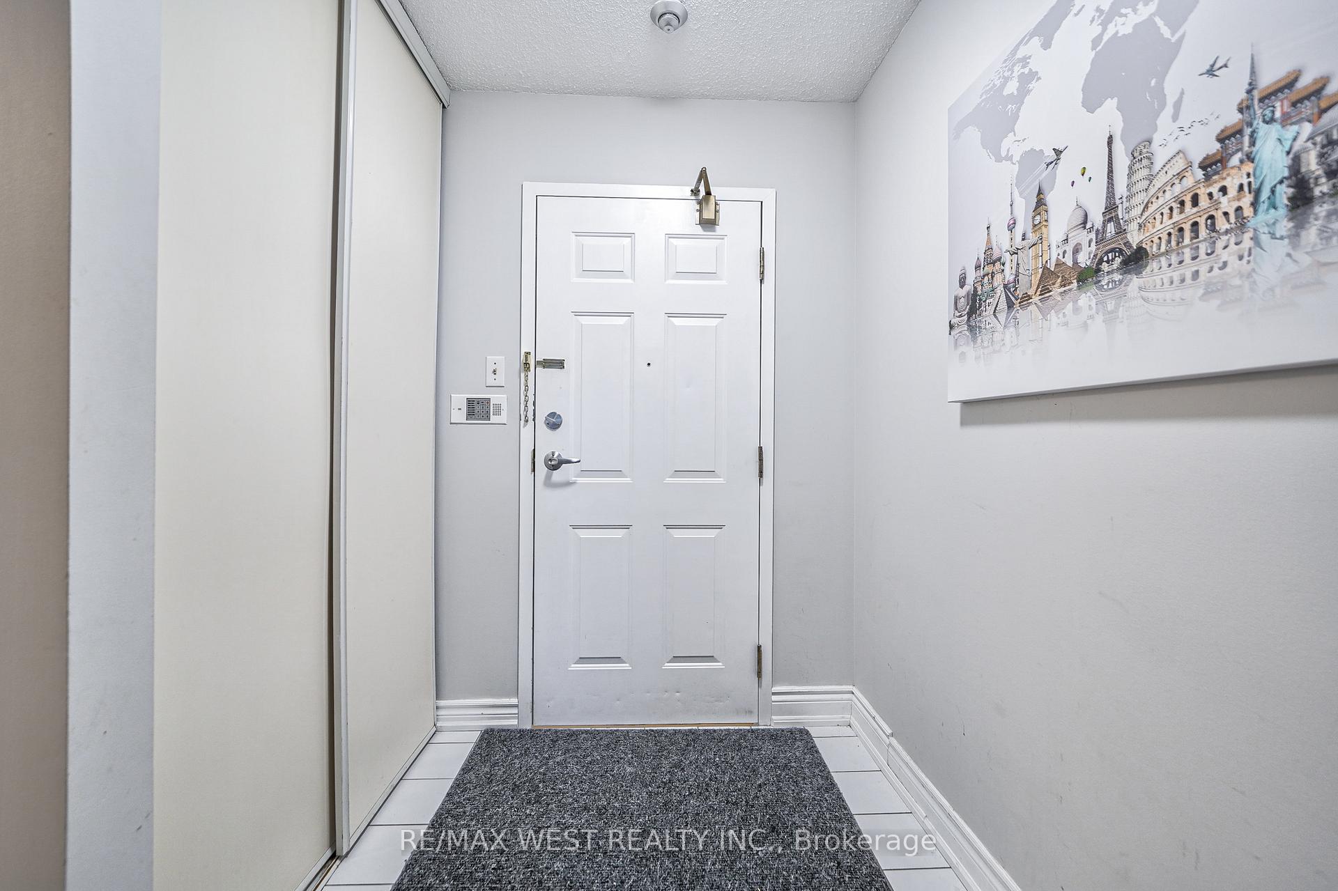 Photo 12 of Unit 503, 250 Webb Drive, Mississauga, City Centre — HOMEH
