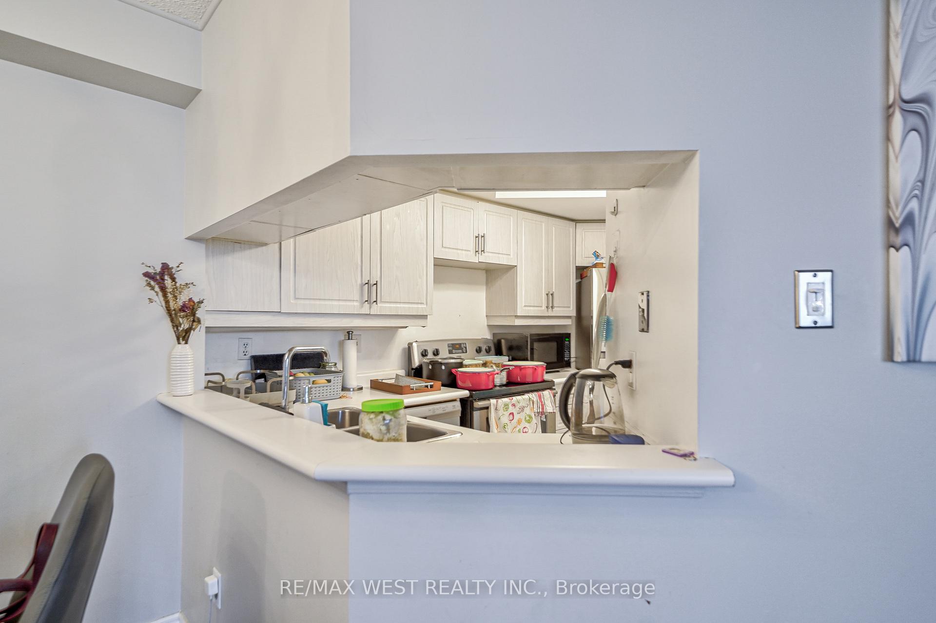 Photo 20 of Unit 503, 250 Webb Drive, Mississauga, City Centre — HOMEH