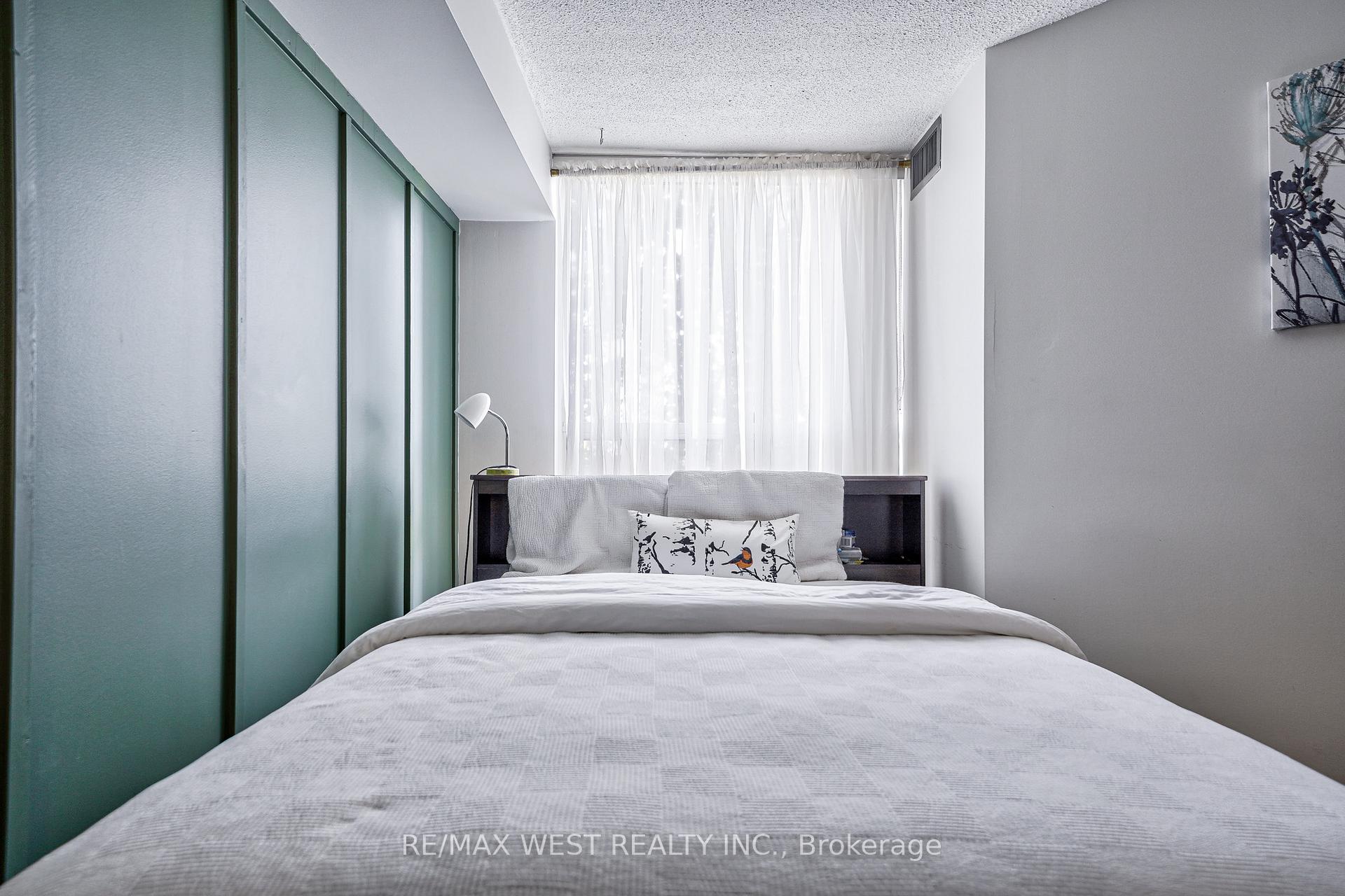 Photo 29 of Unit 503, 250 Webb Drive, Mississauga, City Centre — HOMEH