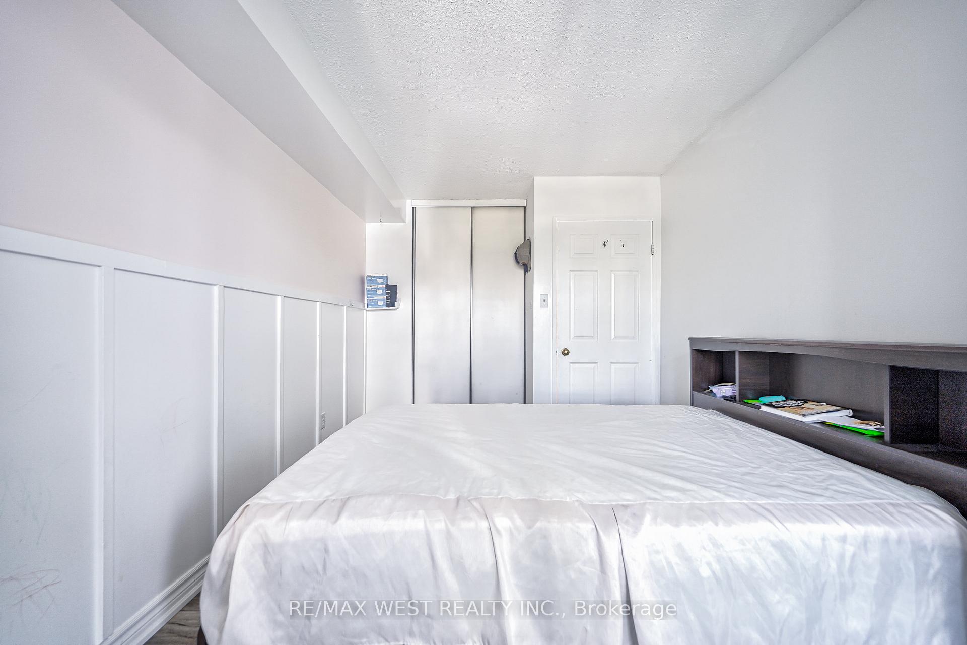 Photo 32 of Unit 503, 250 Webb Drive, Mississauga, City Centre — HOMEH