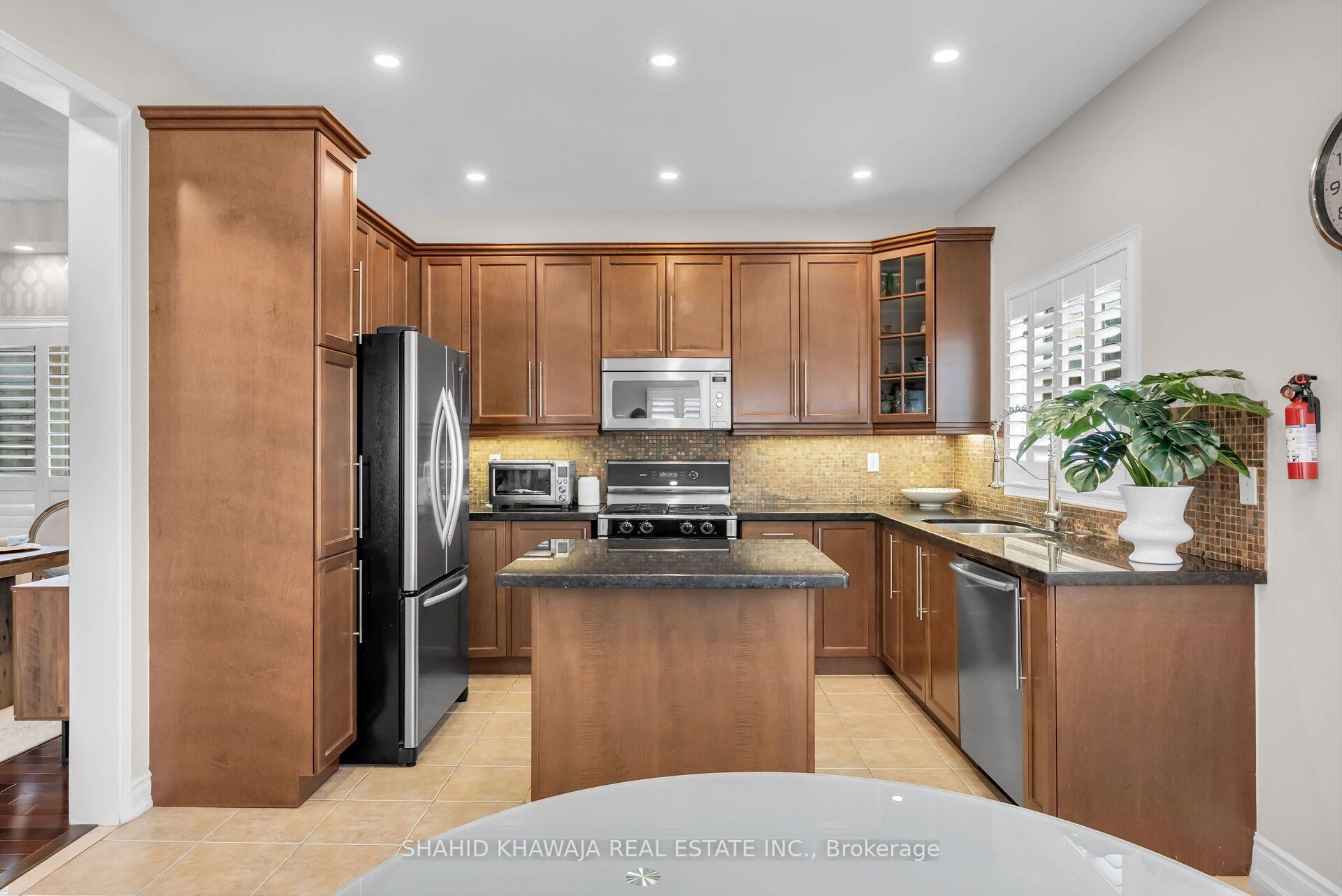 Photo 11 of 1078 Easterbrook Crescent, Milton, Coates — HOMEH
