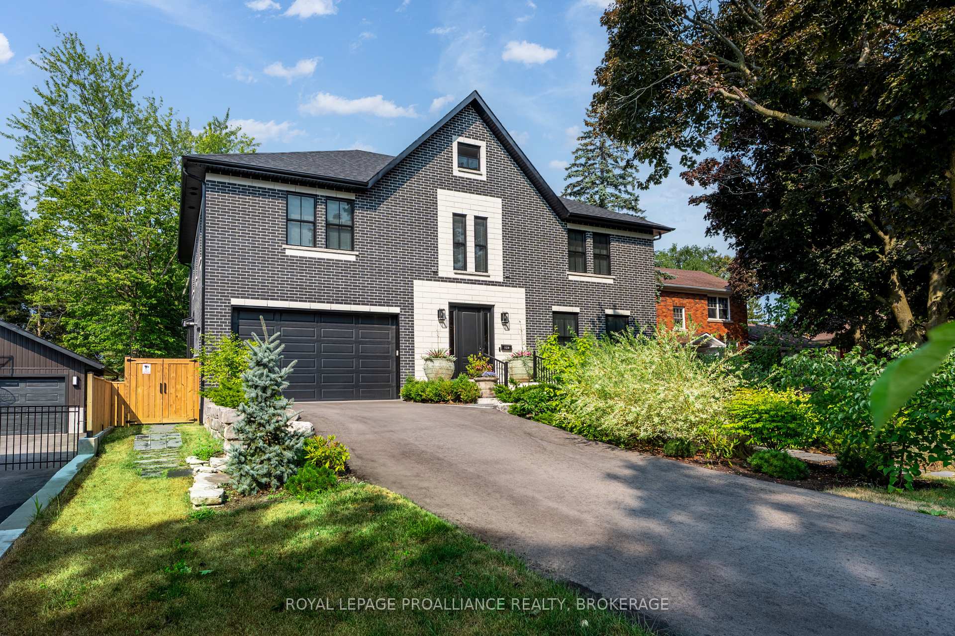 Photo of 124 Churchill Crescent