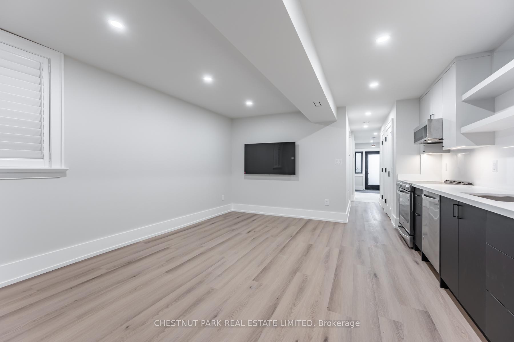 Photo 6 of Unit Lower, 594 Concord Avenue, Toronto, Dovercourt-Wallace Emerson-Junction — HOMEH