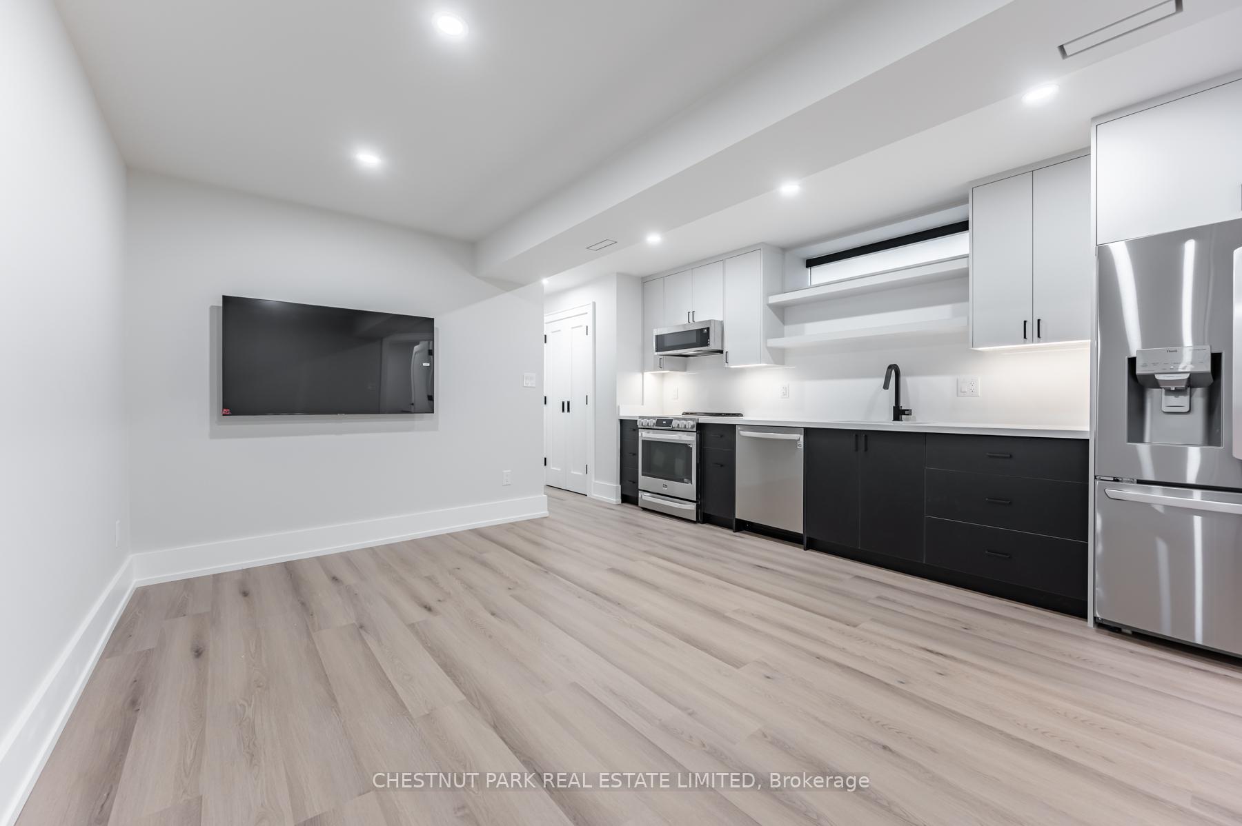 Photo 8 of Unit Lower, 594 Concord Avenue, Toronto, Dovercourt-Wallace Emerson-Junction — HOMEH