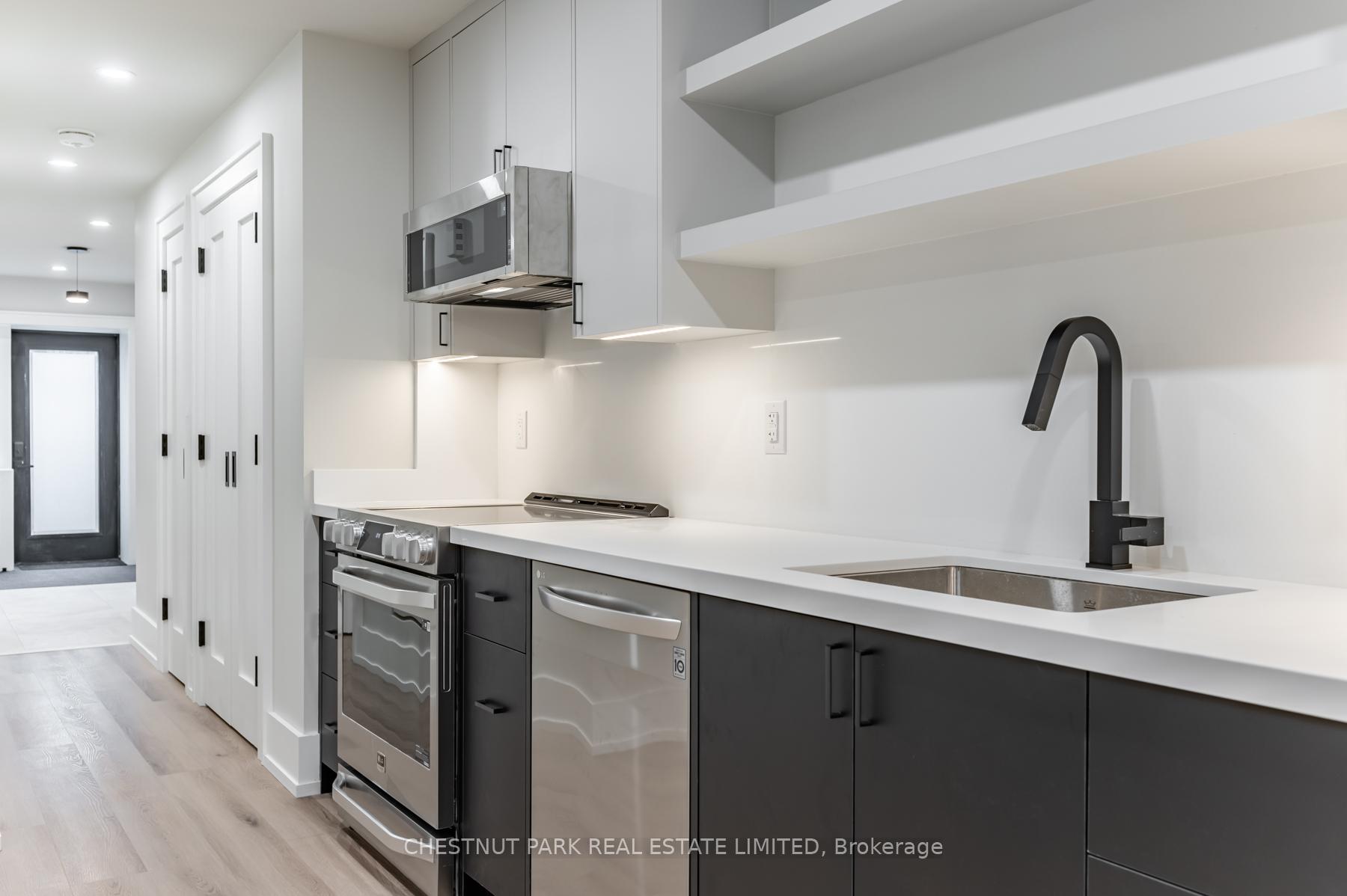 Photo 10 of Unit Lower, 594 Concord Avenue, Toronto, Dovercourt-Wallace Emerson-Junction — HOMEH